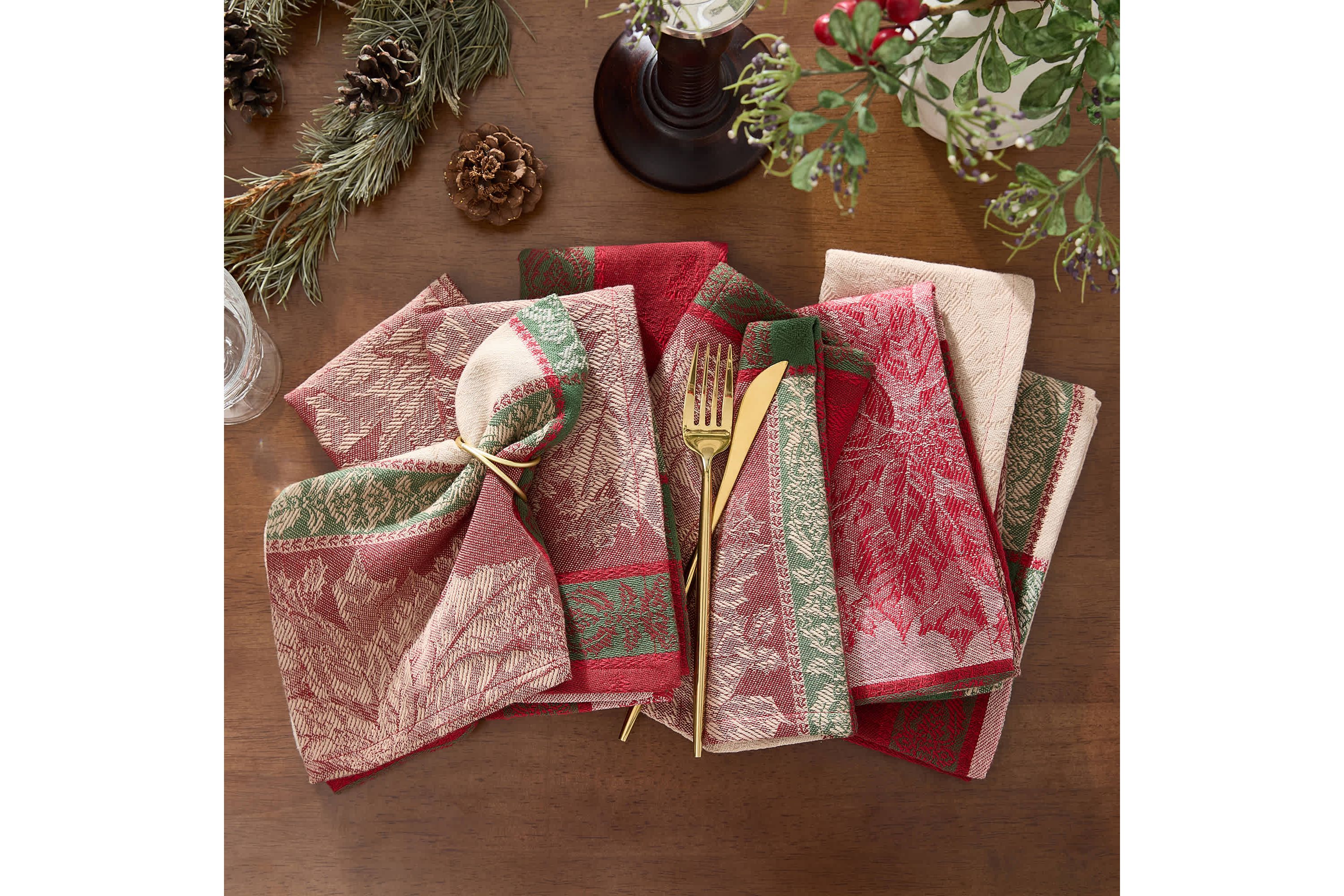 Prestige Poinsettia Jacquard Napkin Set of 8