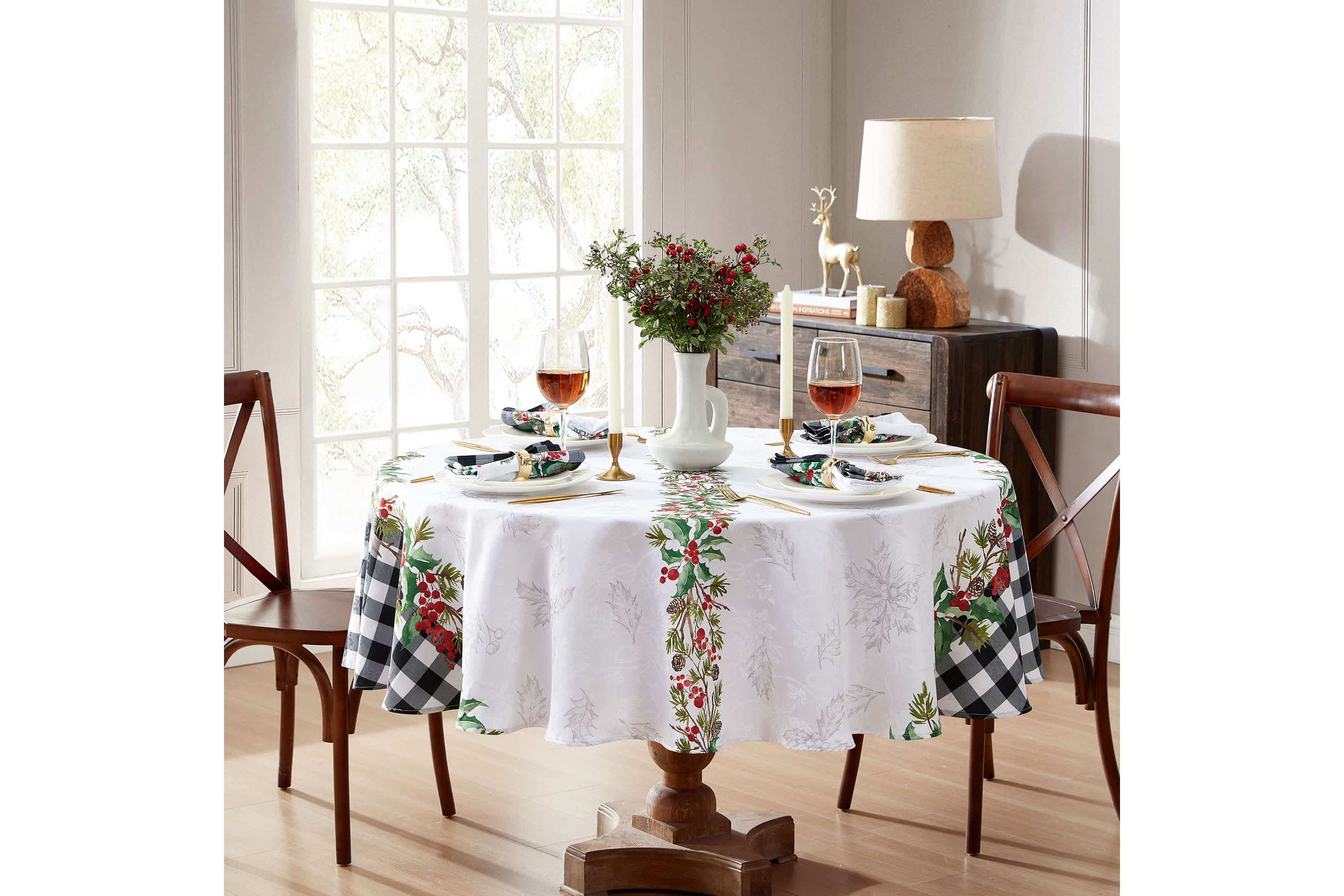 Holly Farmhouse Charm Holiday Round Fabric Tablecloth