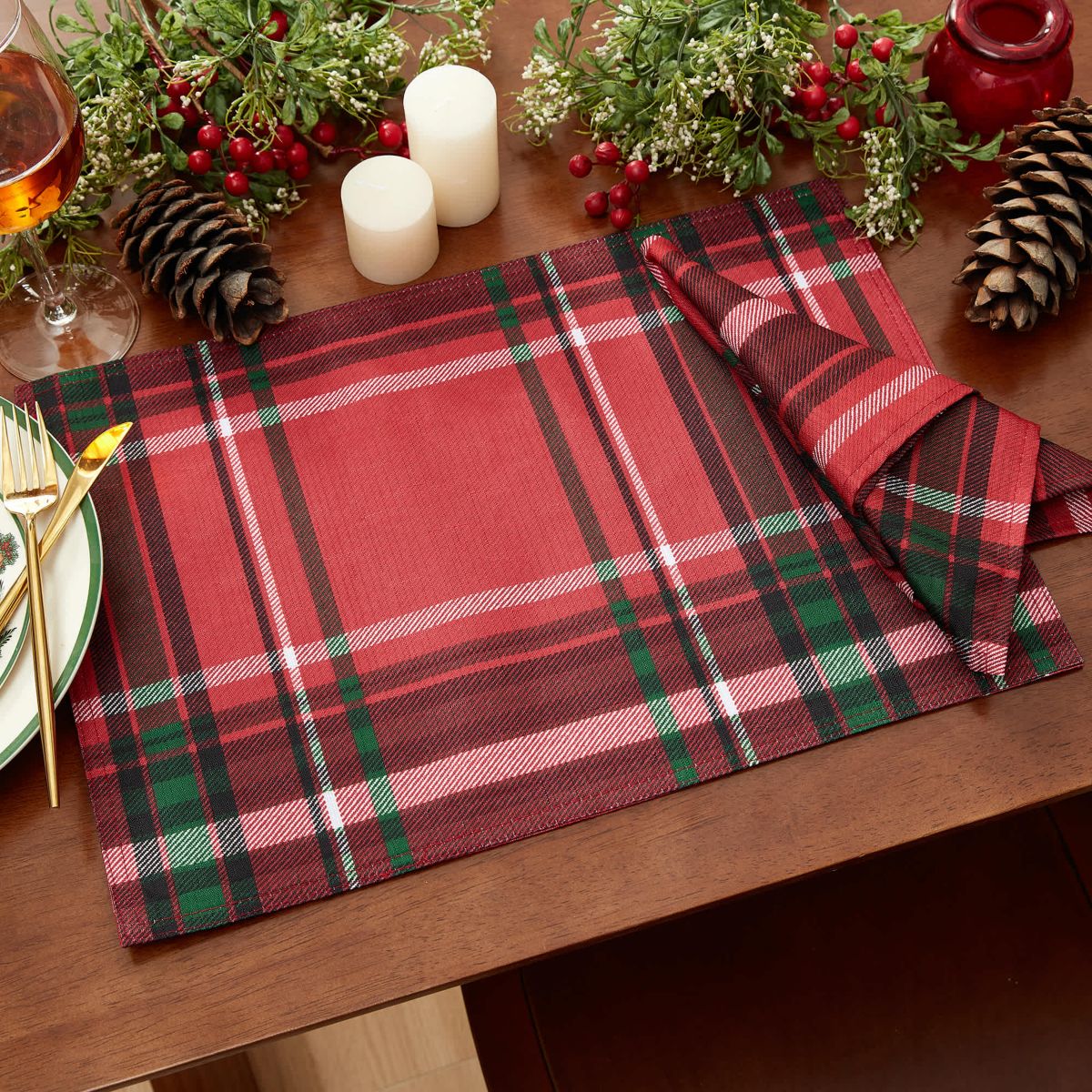 Pocono Plaid Holiday Fabric Placemats, Set of 4 - 13x19