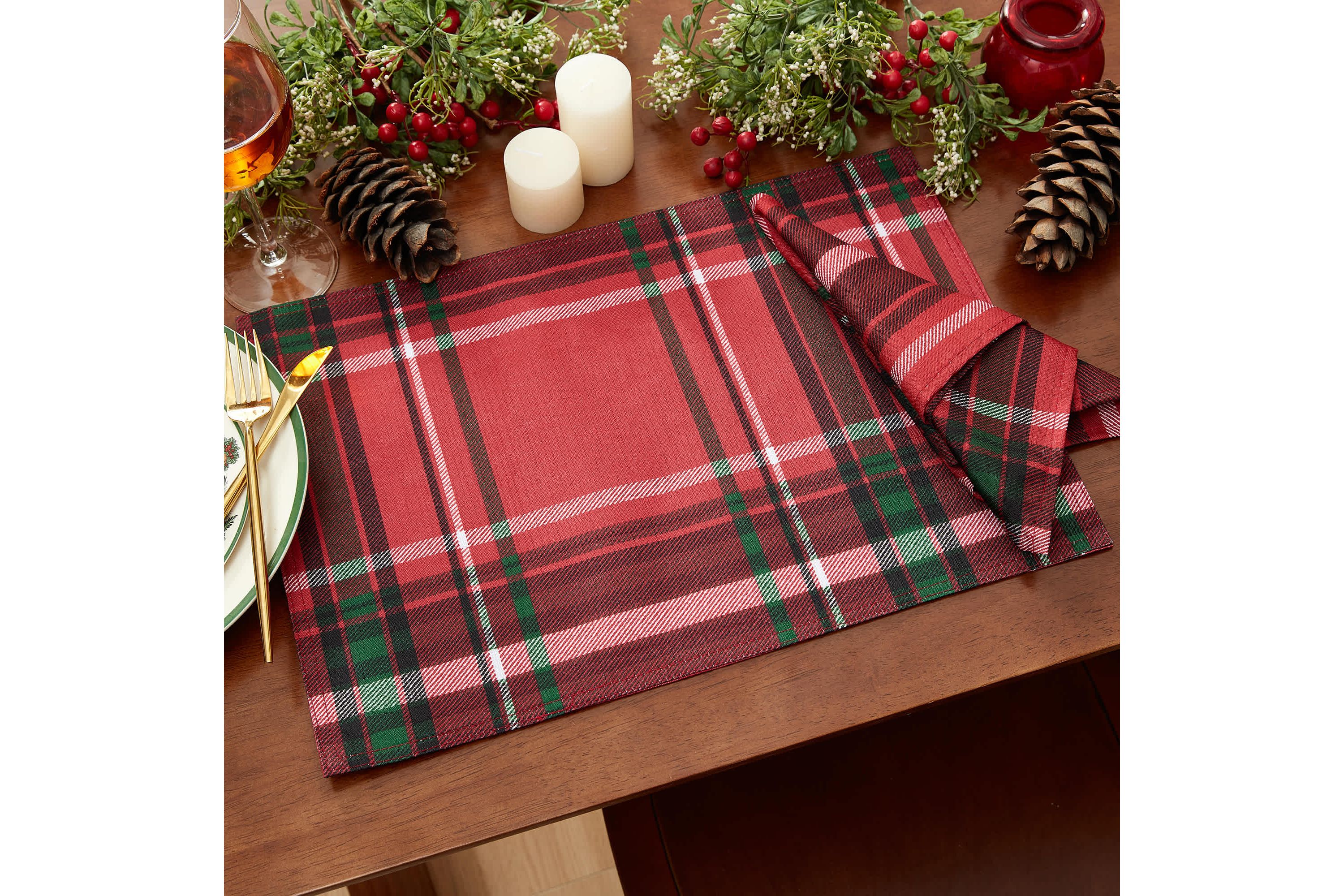 Pocono Plaid Holiday Fabric Placemats, Set of 4 - 13x19