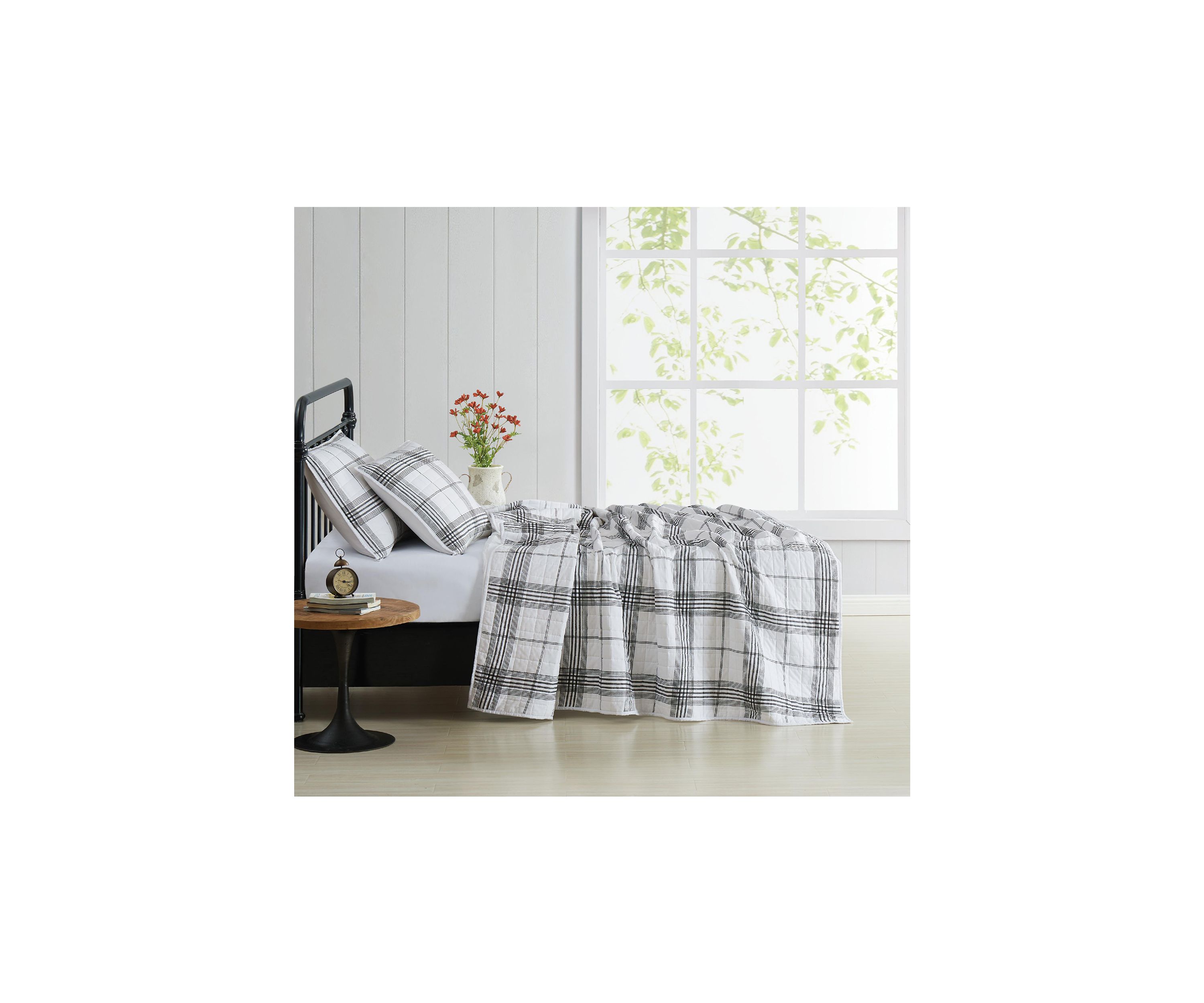 Cottage Plaid Quilt Set