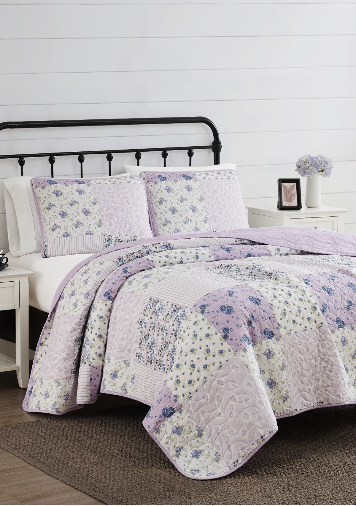 Elissa Patchwork Quilt Set