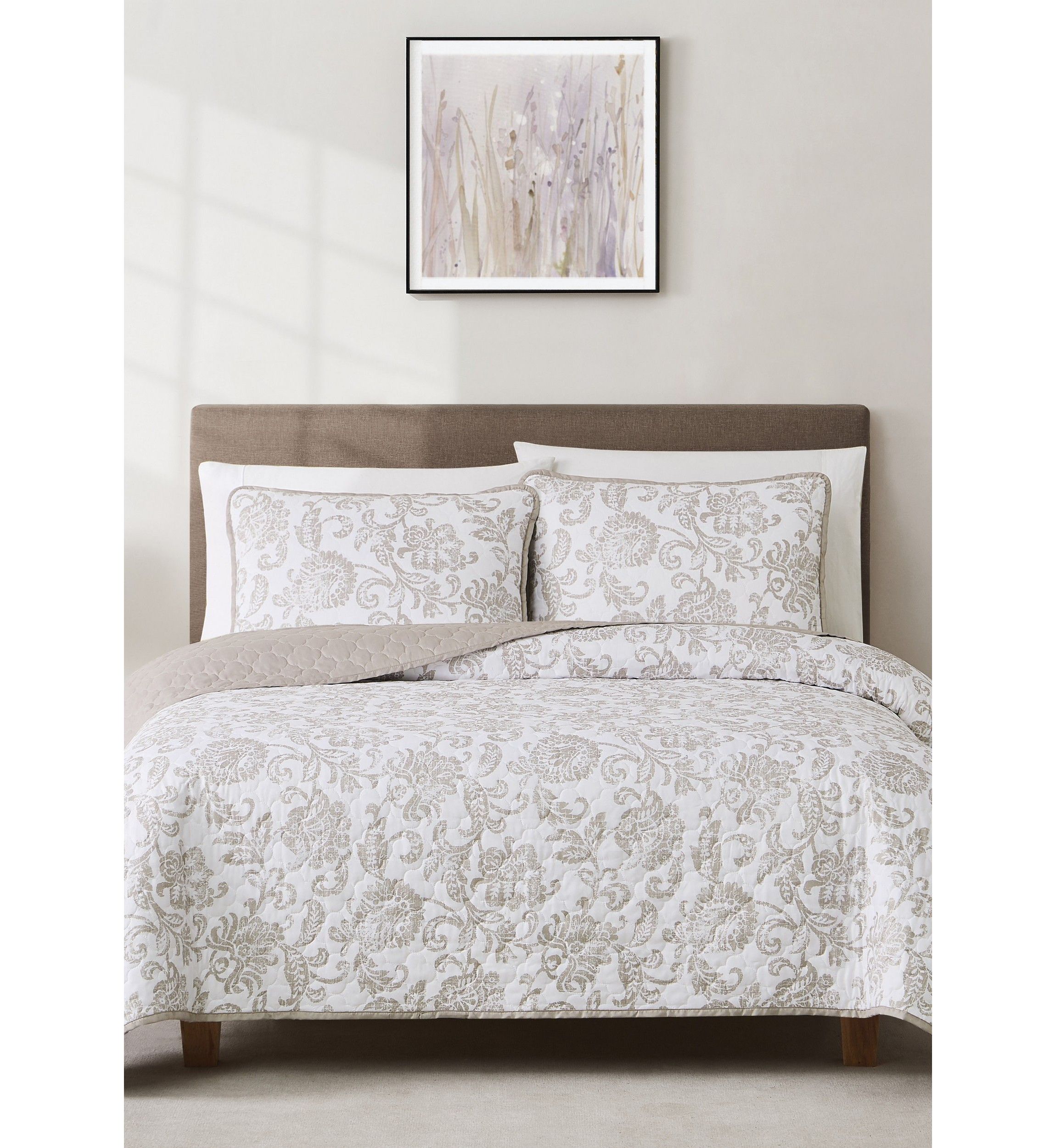Sylvana Jacobean Quilt Set