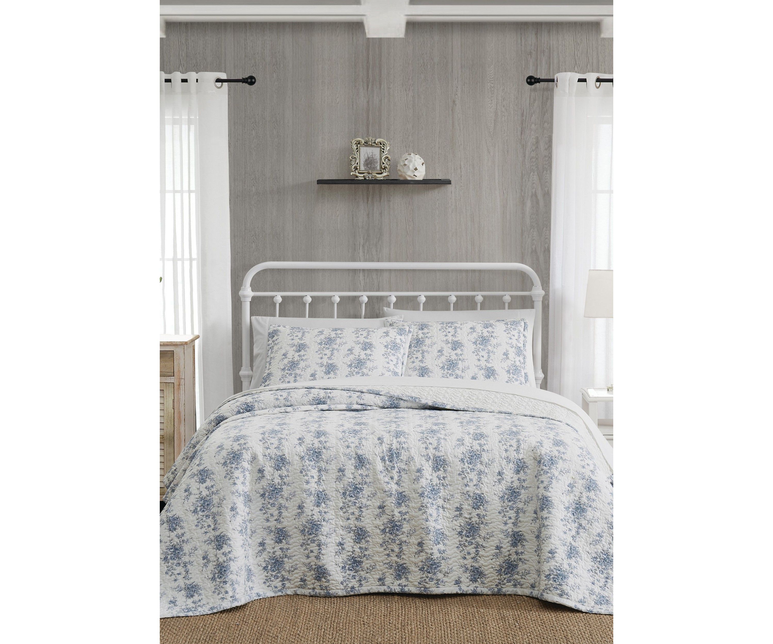 British Rose Quilt Set