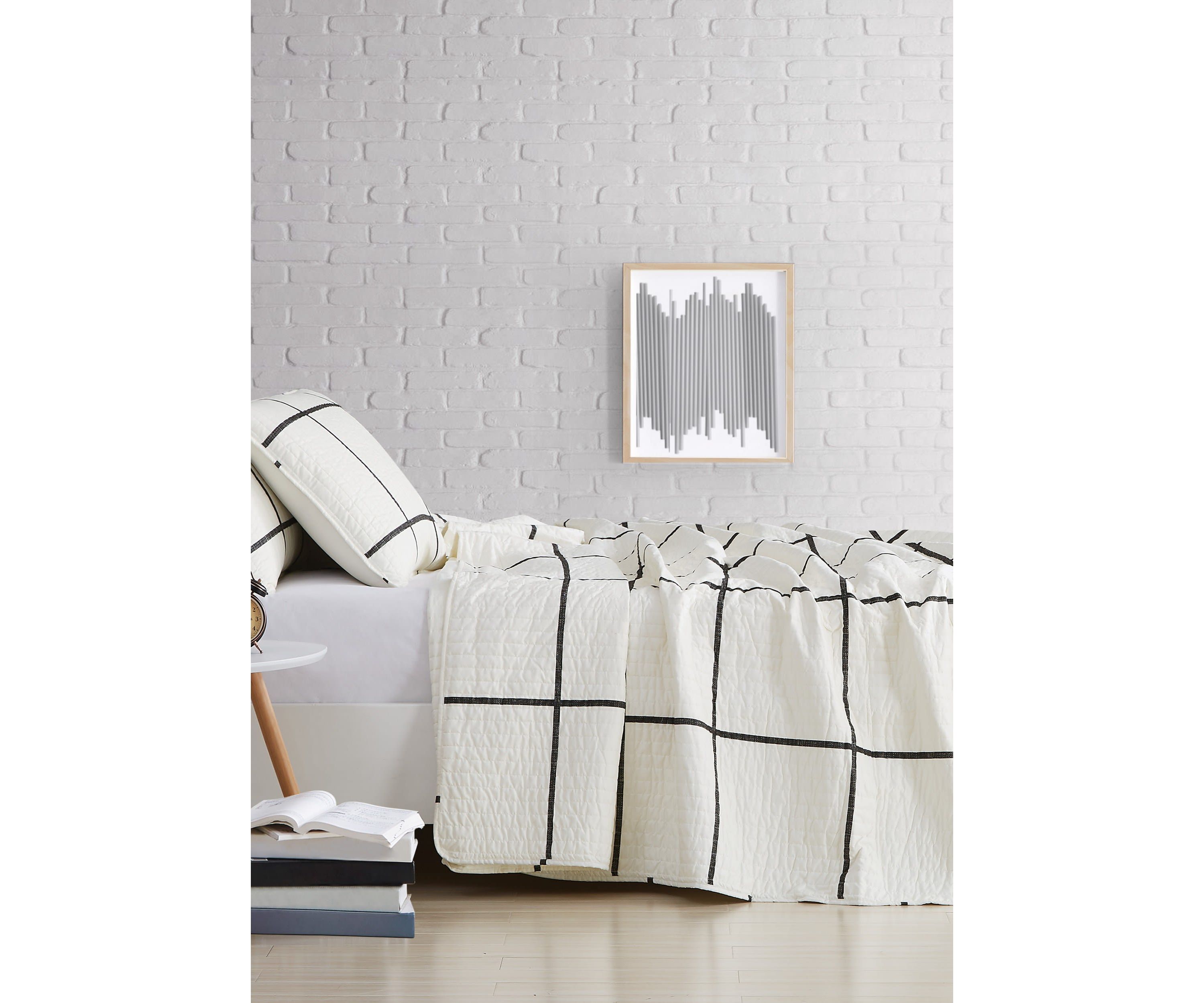 Truly Soft Kurt Windowpane Full/Queen 3-Piece Quilt Set