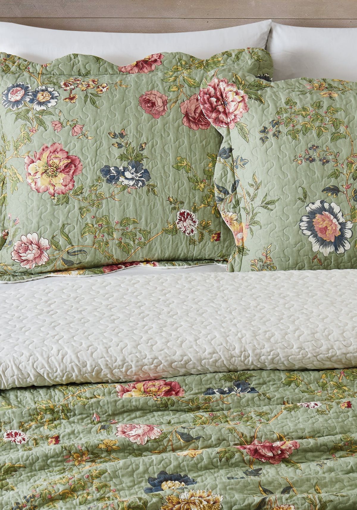 Edens Garden Twin Quilt with Pillow Sham