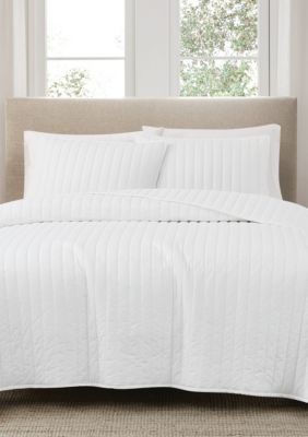Brooklyn Loom Solid Cotton Percale Burgundy Twin/Twin XL 2 Piece Quilt Set, White