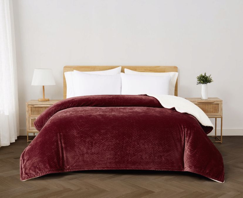 Cannon Carved Faux Fur Grey Twin Blanket