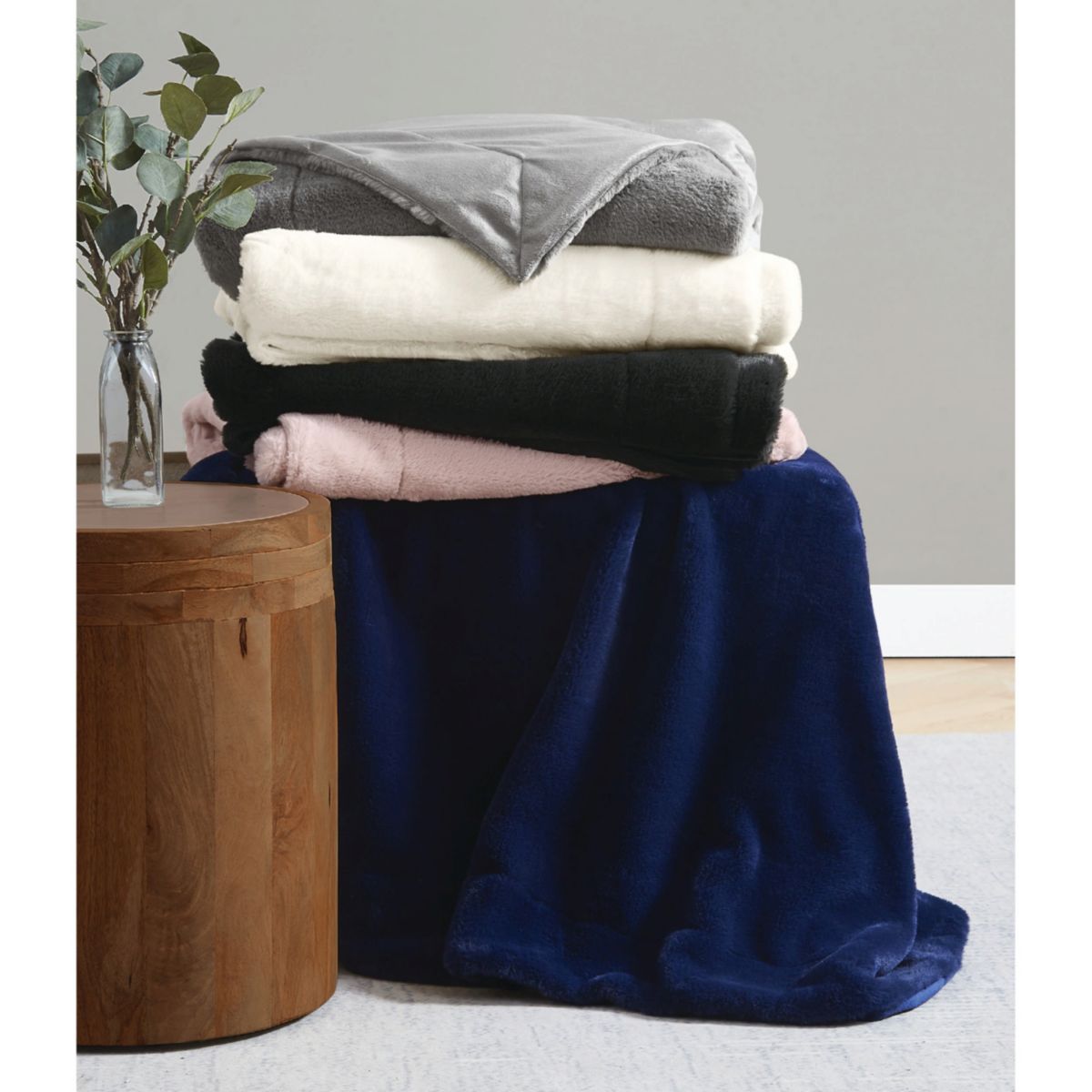 Royal Velvet Luxe Faux Rabbit Fur Ivory 60x70 Throw in Gift Box