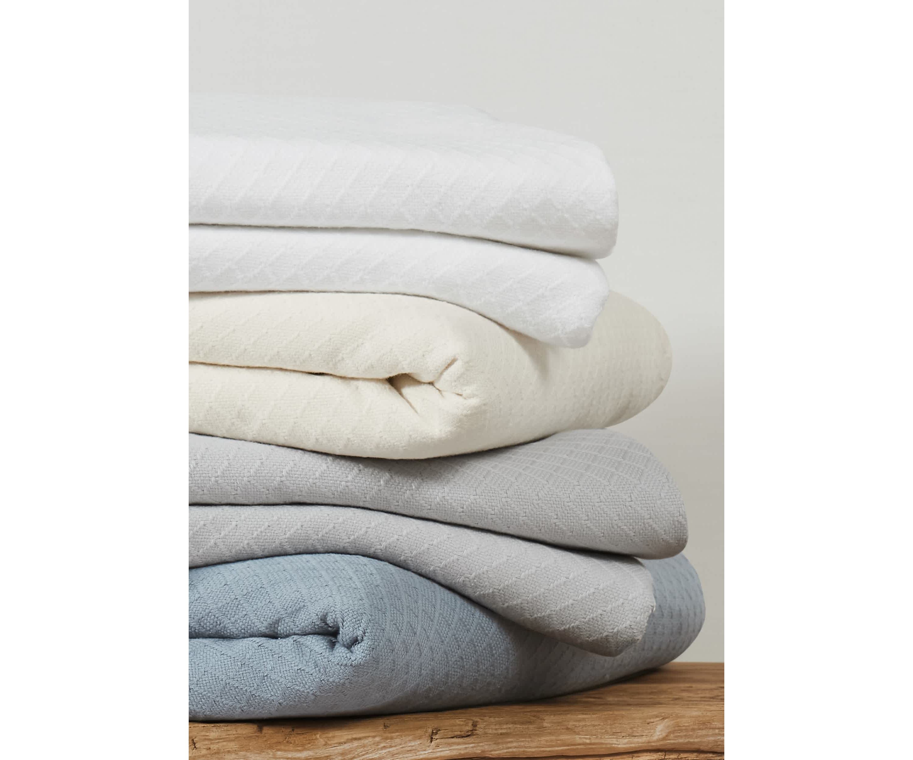 Royal Velvet Dream Cotton Blue Full/Queen Blanket