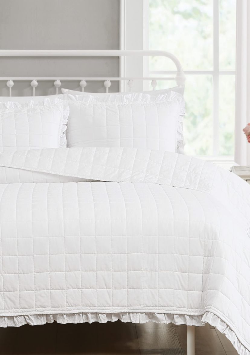 The Farmhouse by Rachel Ashwell Ruffled Washed Cotton White Full/Queen 3 Piece Quilt Set