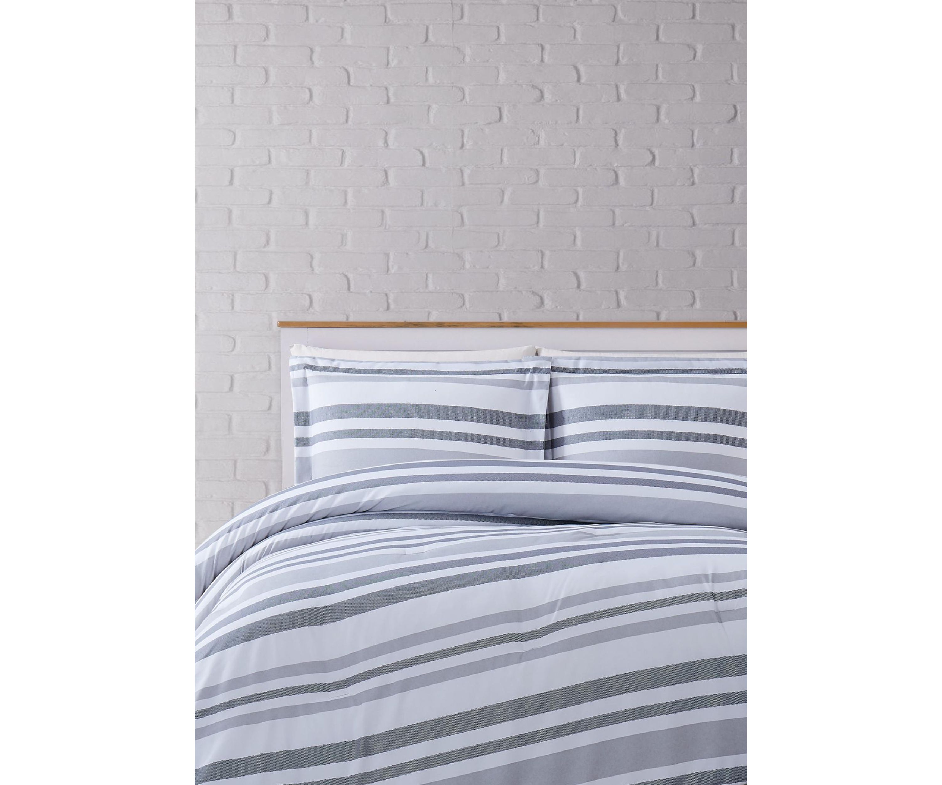 Curtis Stripe Comforter Set