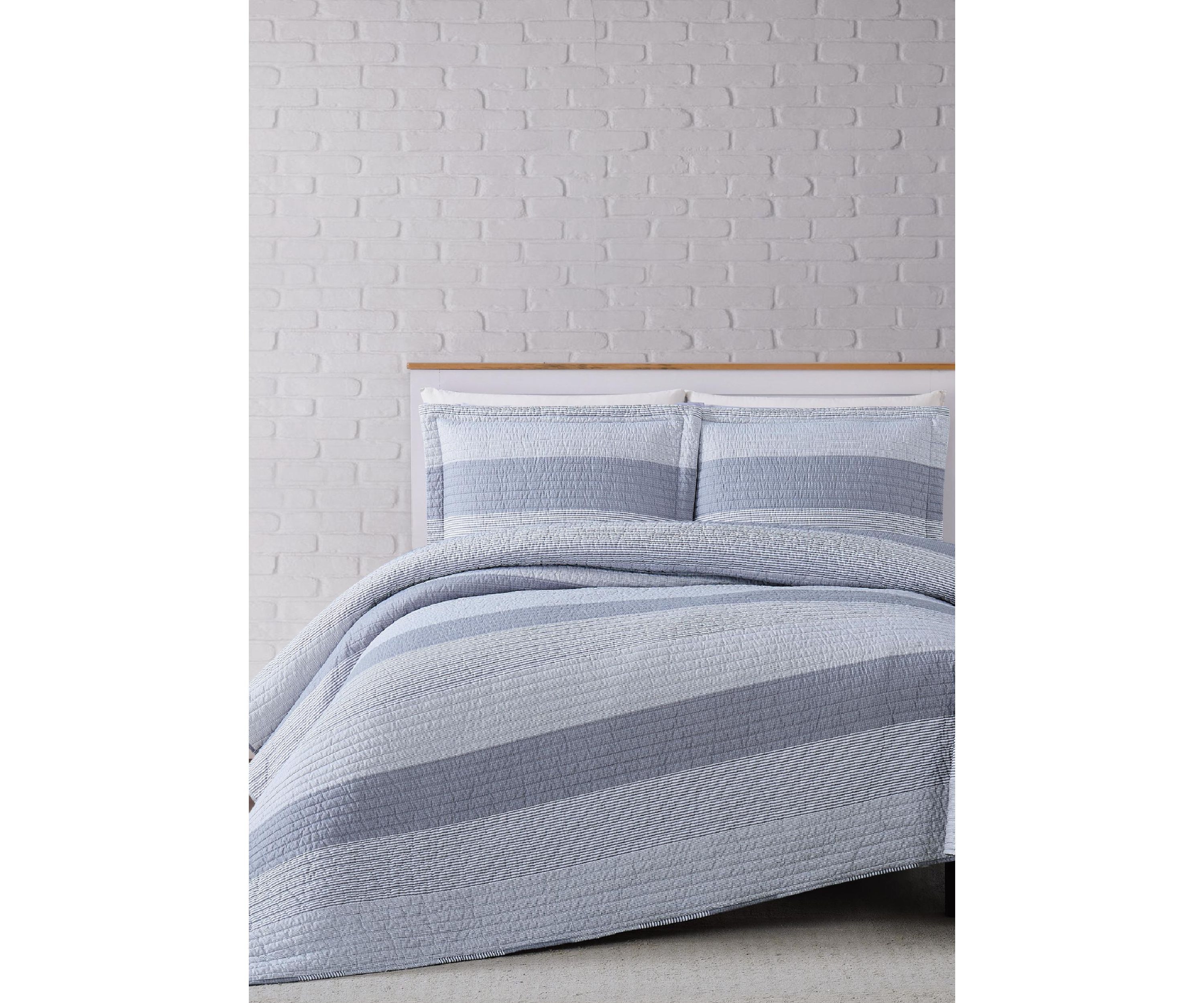 Multi Stripe Quilt Set