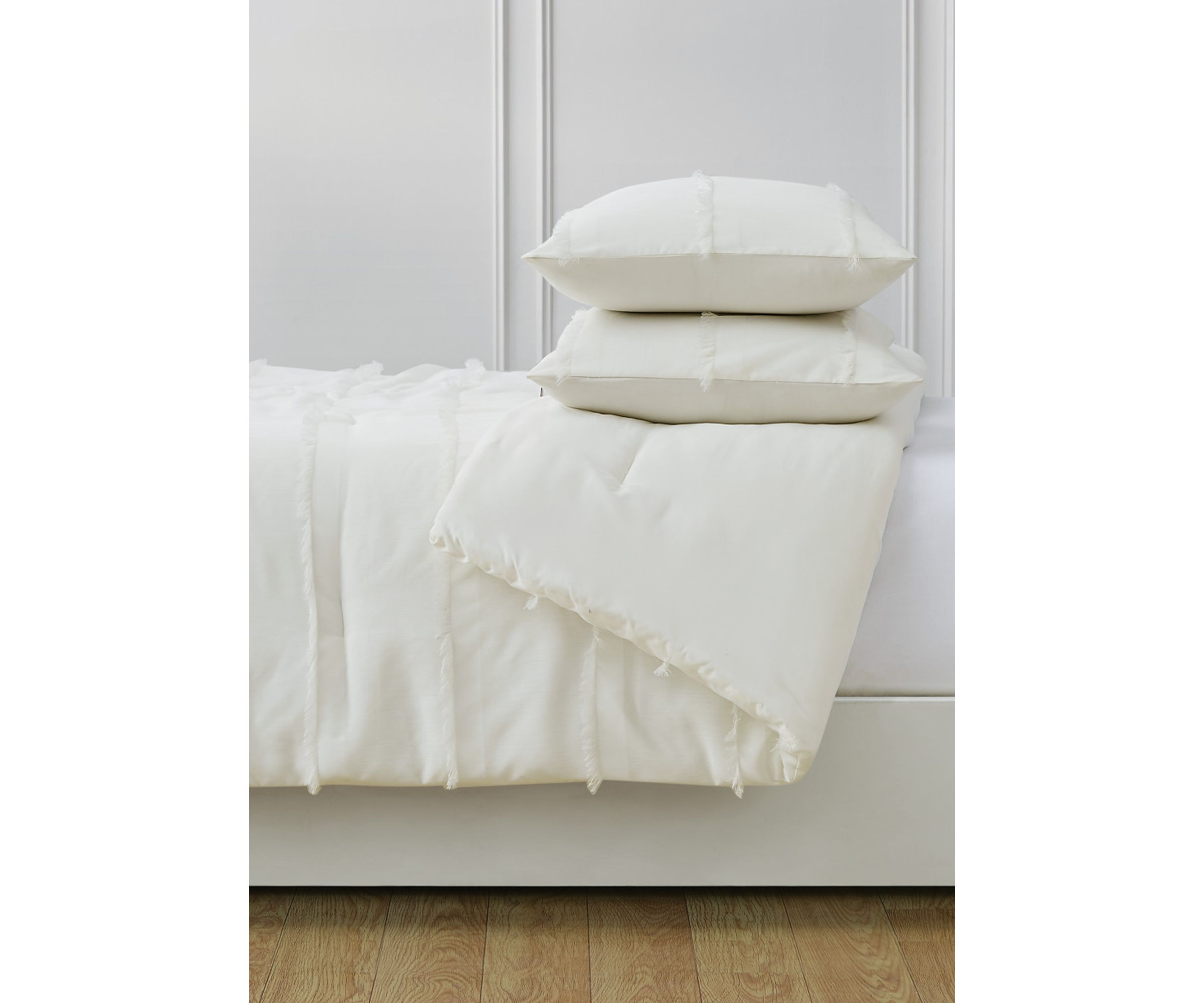 Kristen Comforter Set