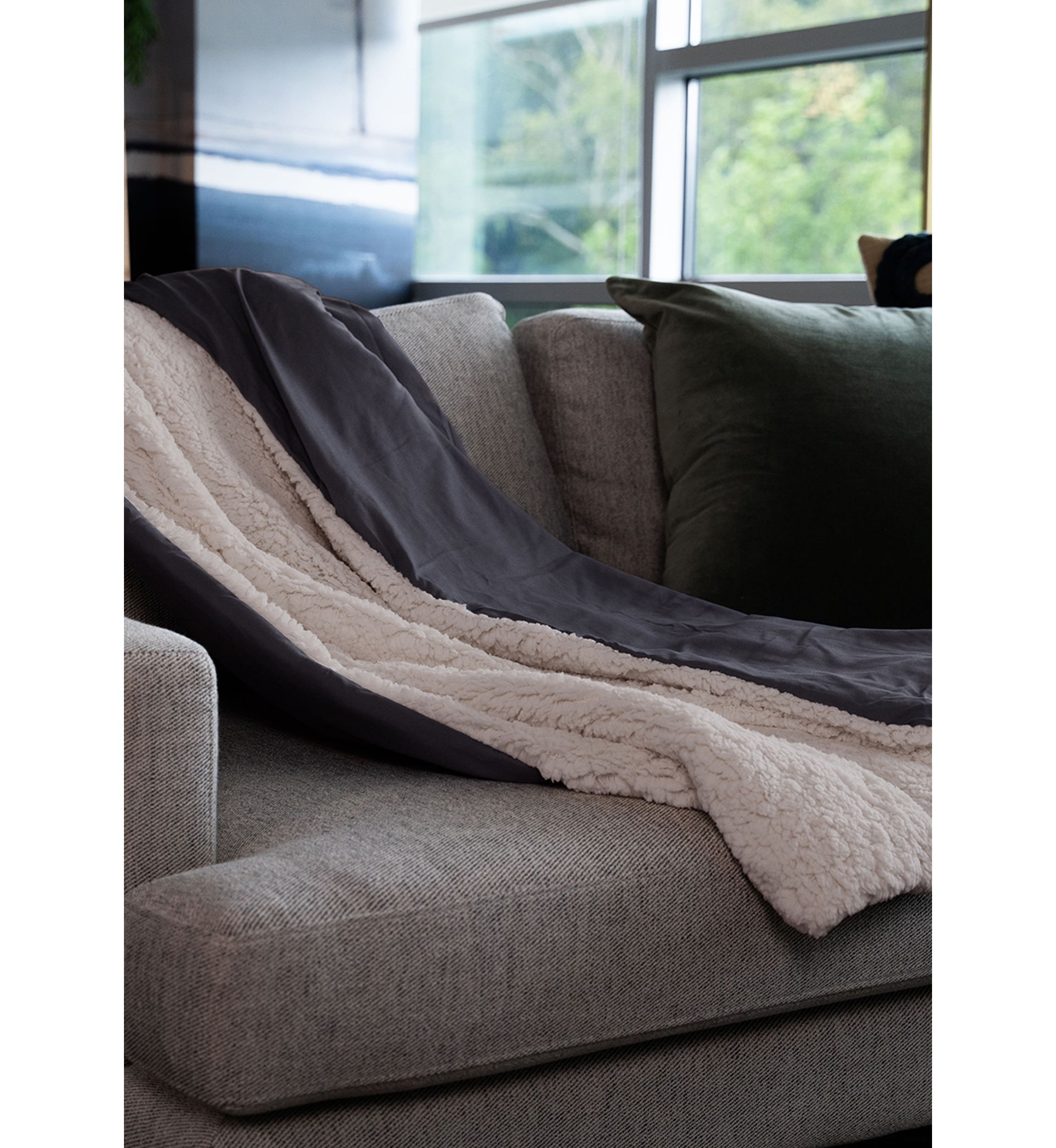 Faux Fur 12 Pound Weighted Blanket