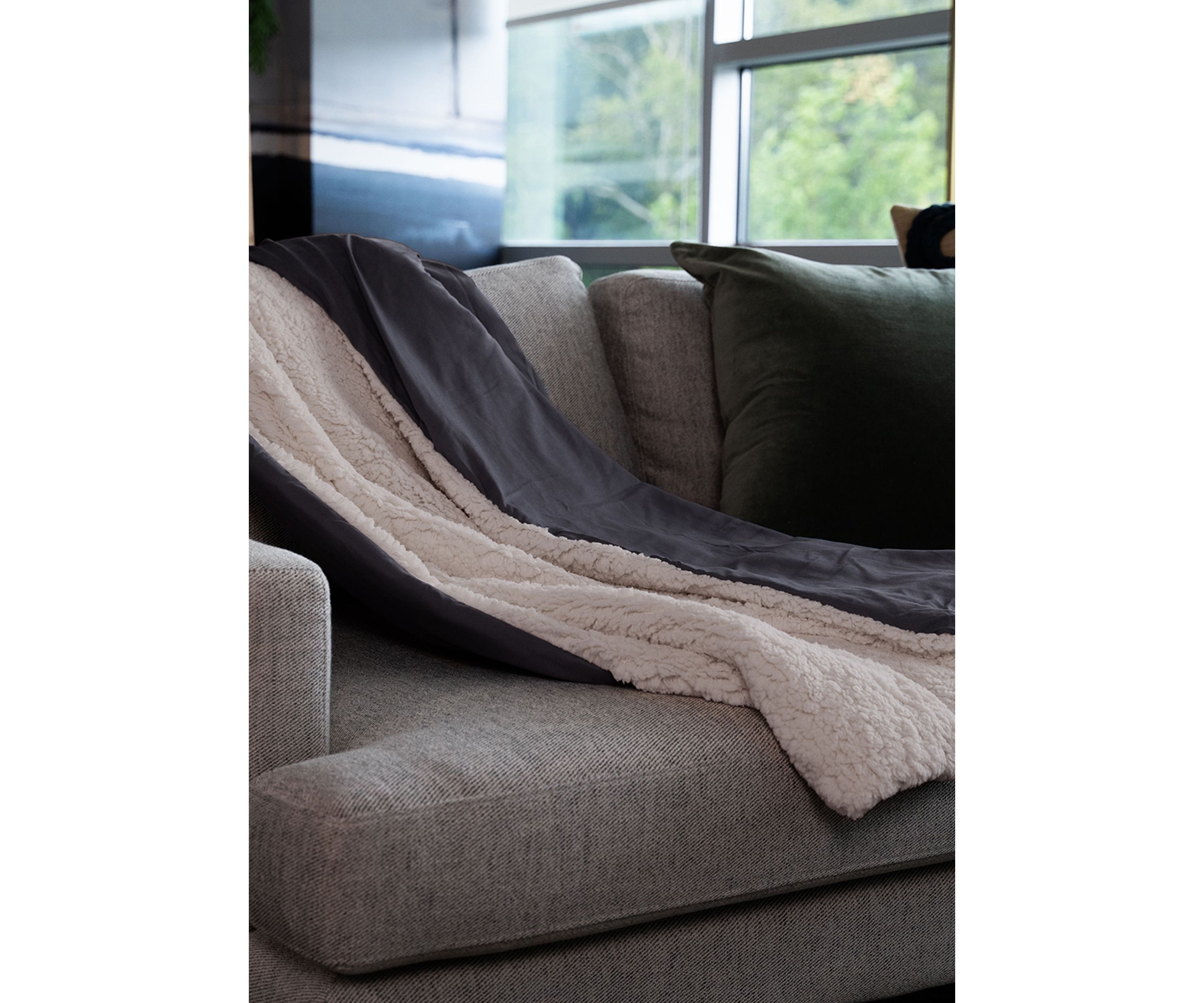 Faux Fur 12 Pound Weighted Blanket