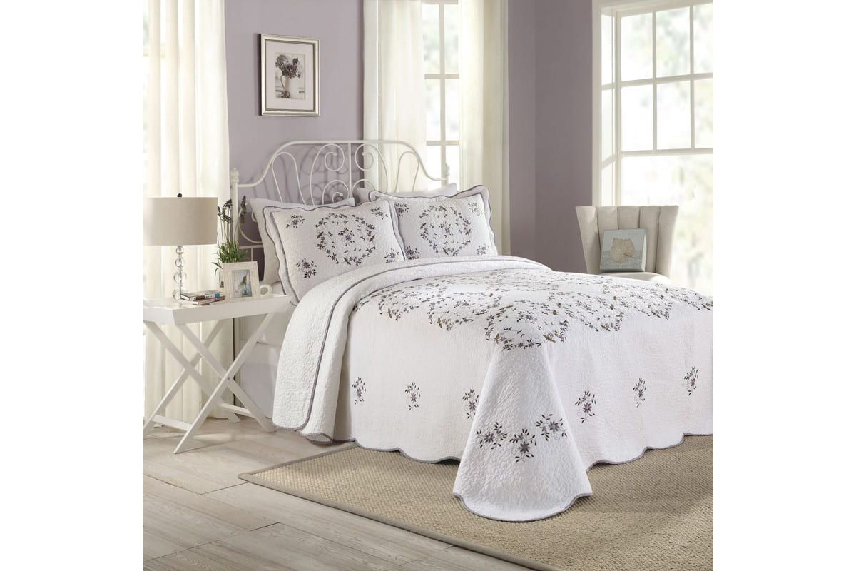 Gwen Embroidered Bedspread