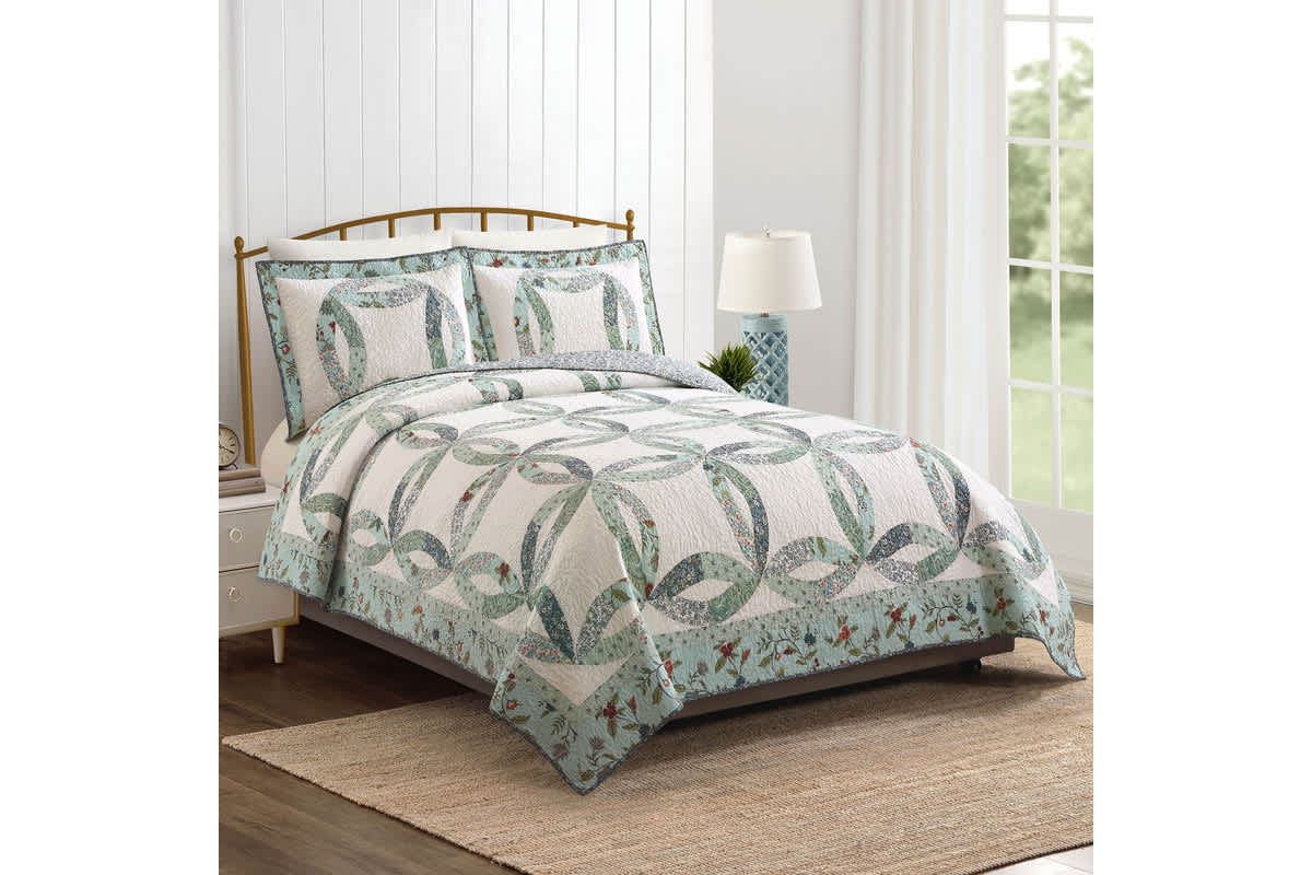 Felicity Wedding Ring Patchwork Quilt Set