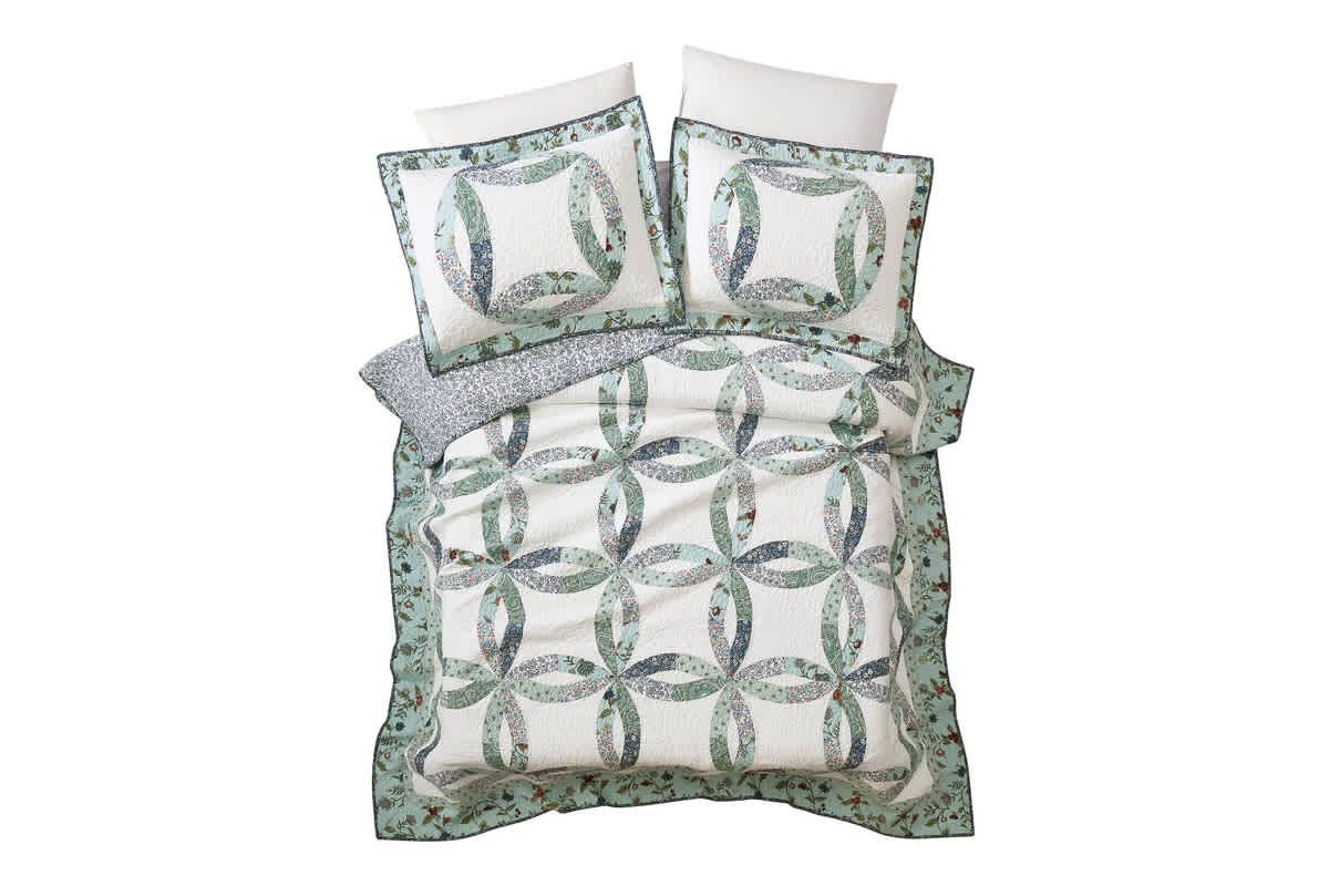 Felicity Wedding Ring Patchwork Quilt Set