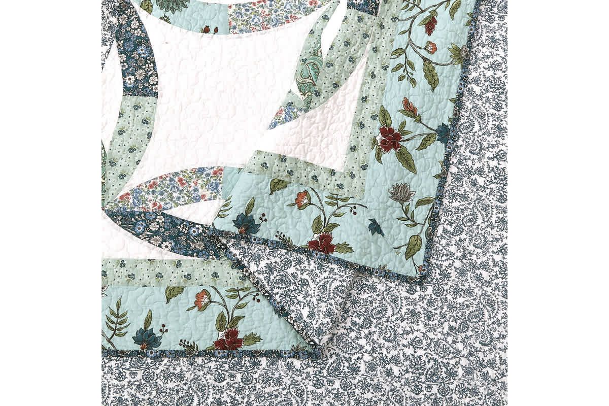 Felicity Wedding Ring Patchwork Quilt Set