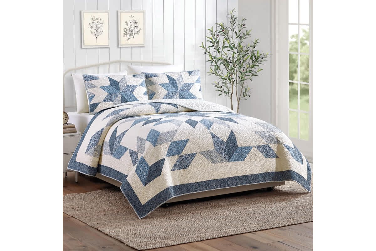 Bright Star Patchwork Quilt Set