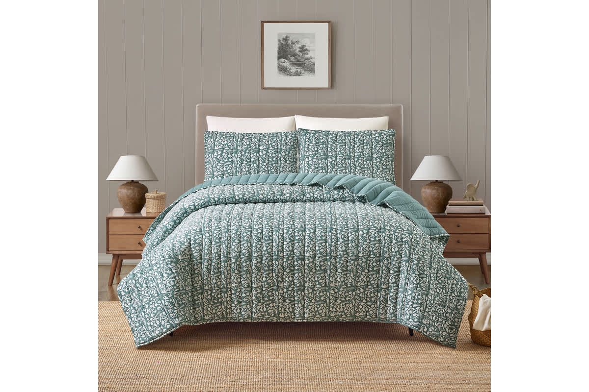 Floral Vine Silhouette Block Print 3-Piece Quilt Set