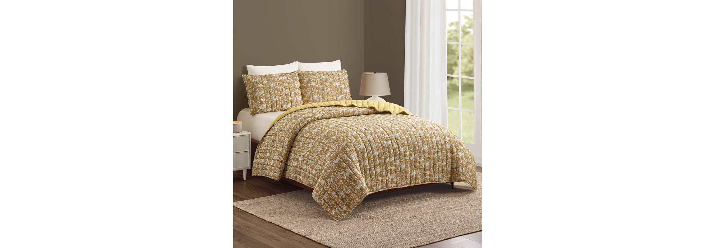 Sketched Floral Block Print 3-Piece Quilt Set