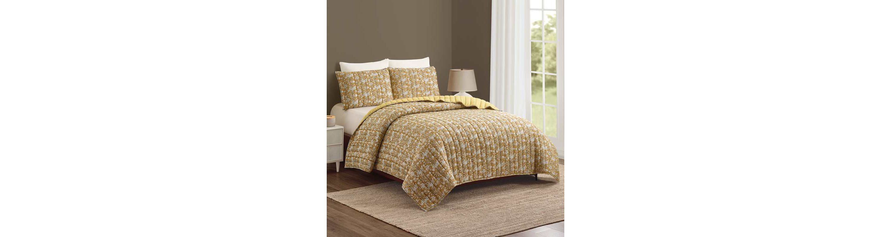 Sketched Floral Block Print 3-Piece Quilt Set