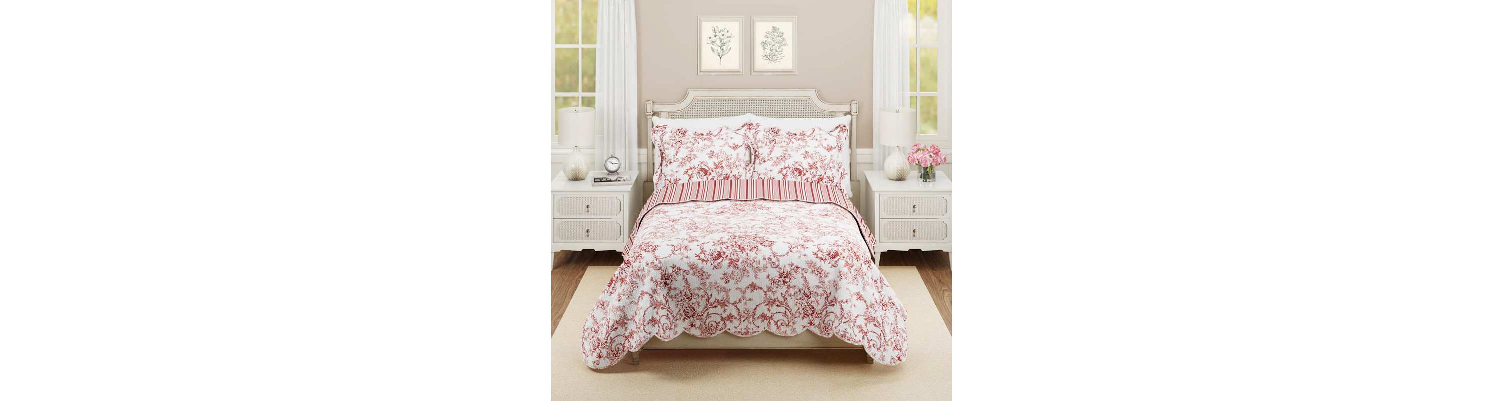 Garden Toile Reversible Cotton Quilt Set