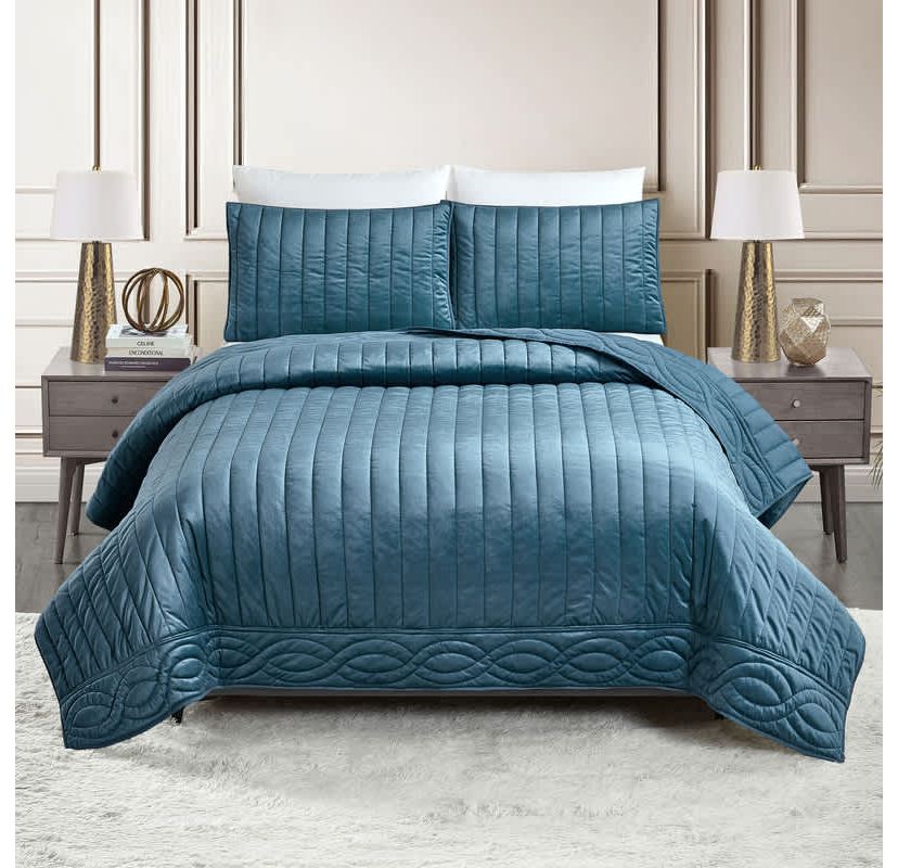 Velvet Cable Border 3-Piece Quilt Set