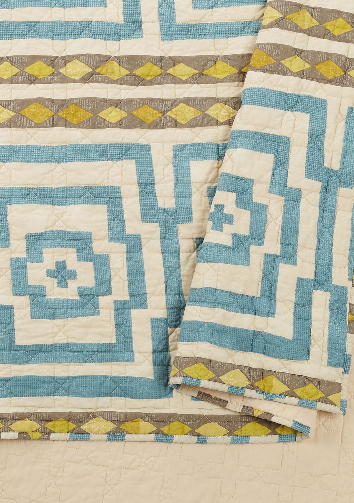 Hypnotic Blue Quilt Set
