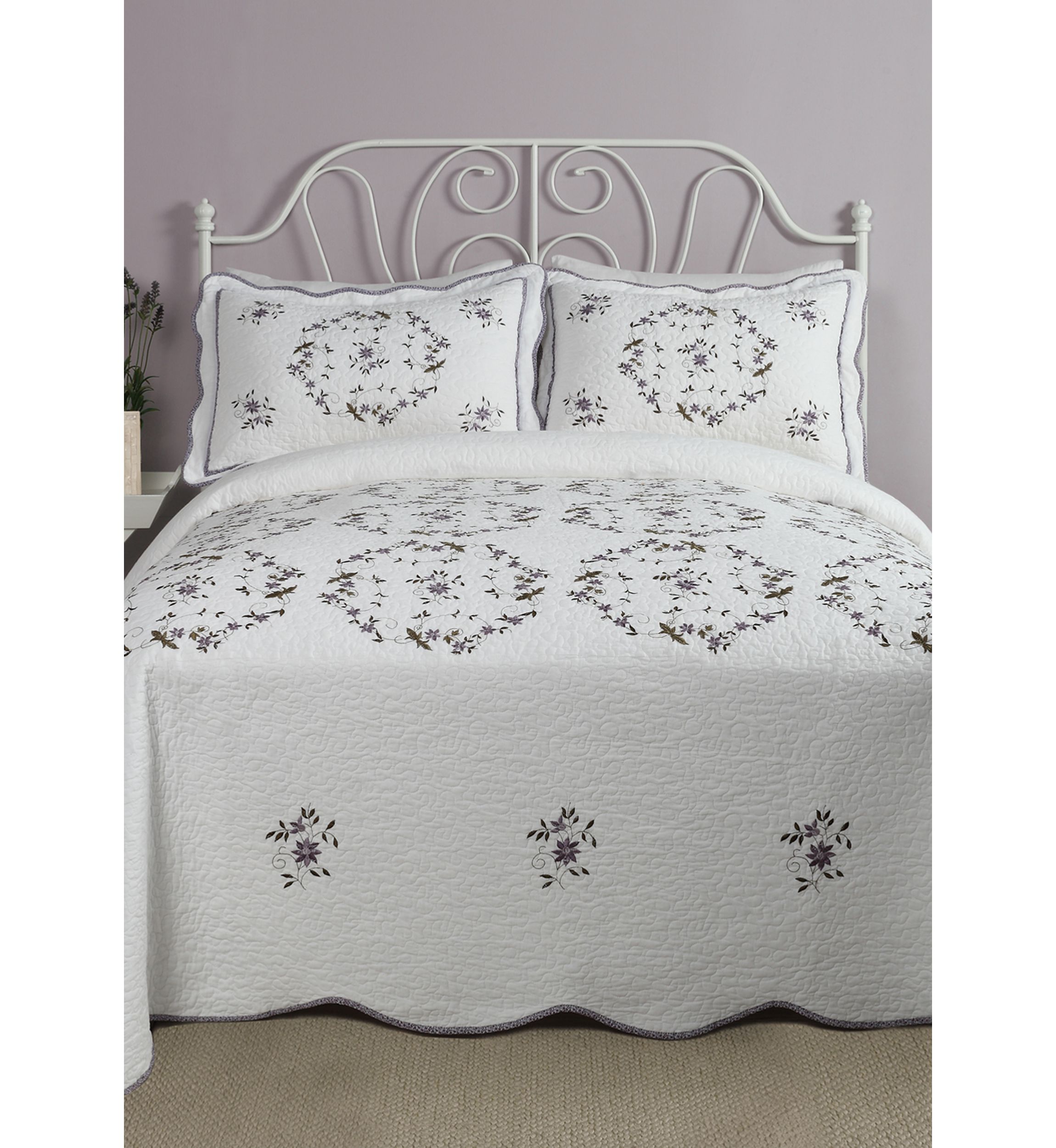 Gwen Embroidered Bedspread