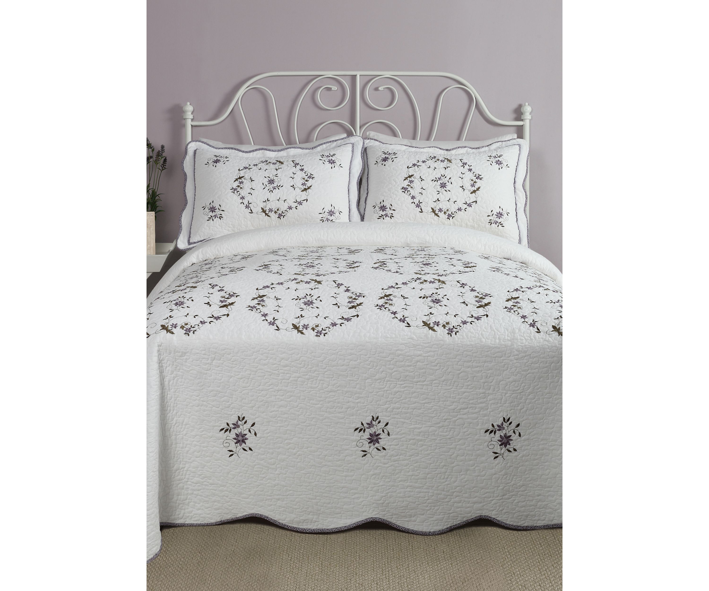 Gwen Embroidered Bedspread