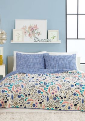 Quilts | belk