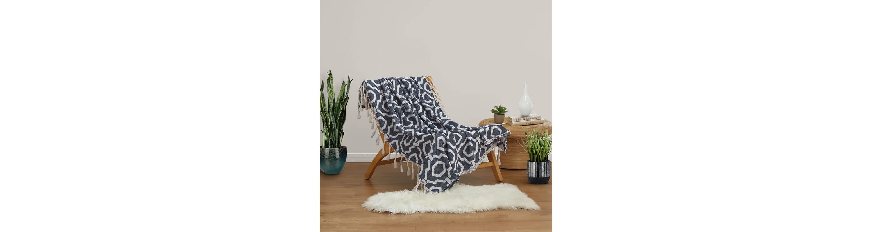 Geometric Woven Jacquard Throw Blanket