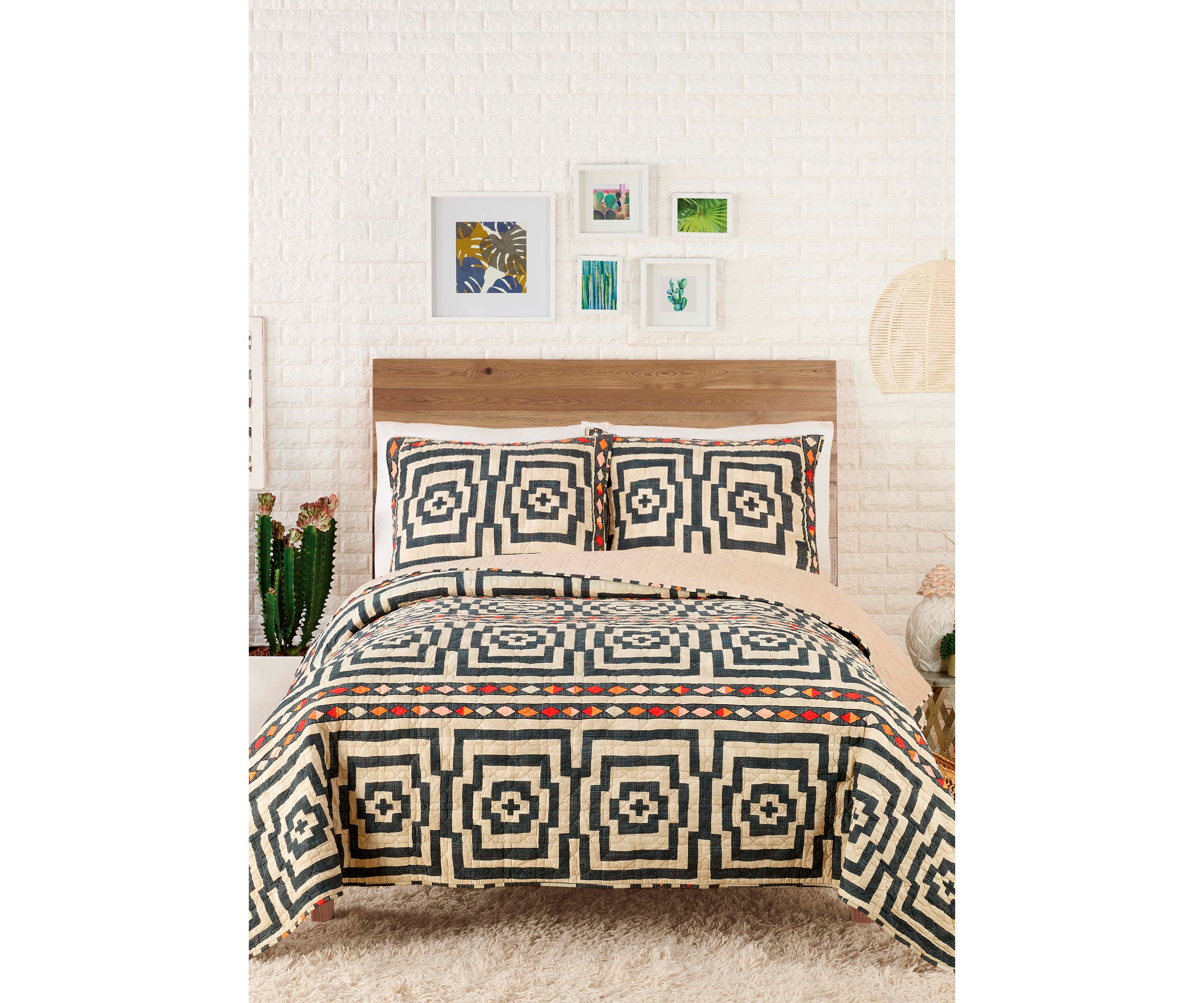 Hypnotic Quilt Set