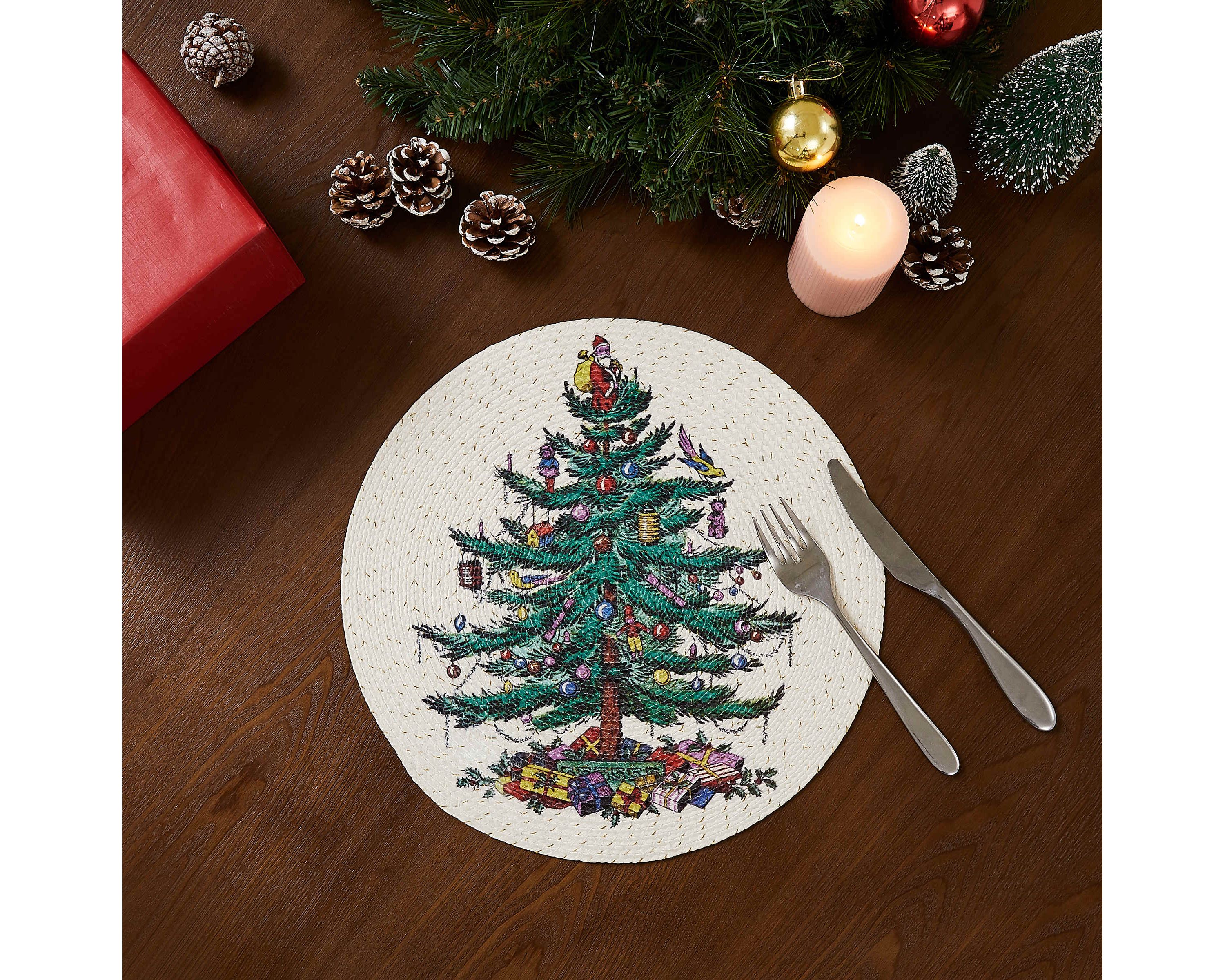 Christmas Tree 4-pc. Round Placemats