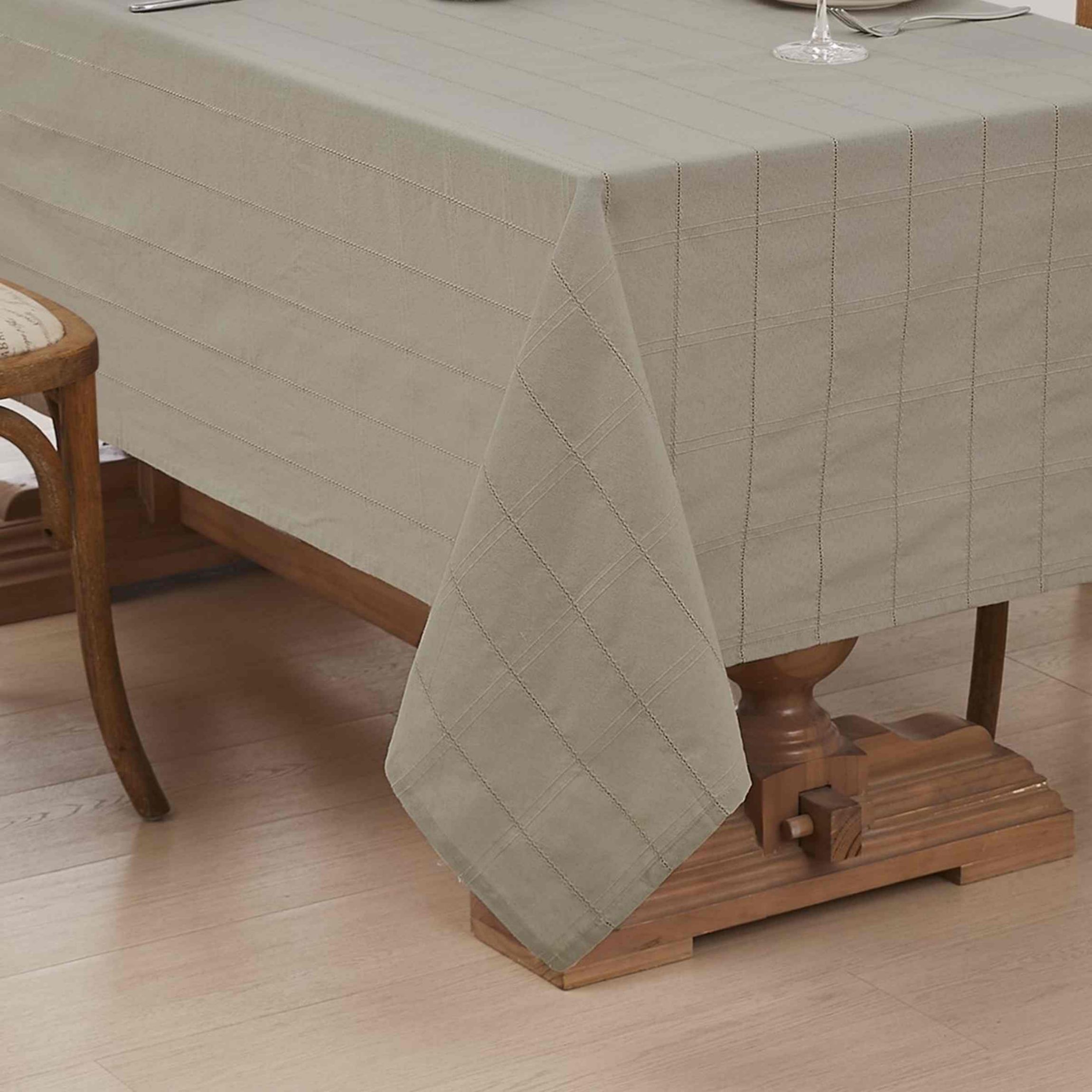 Chadwick Tablecloths