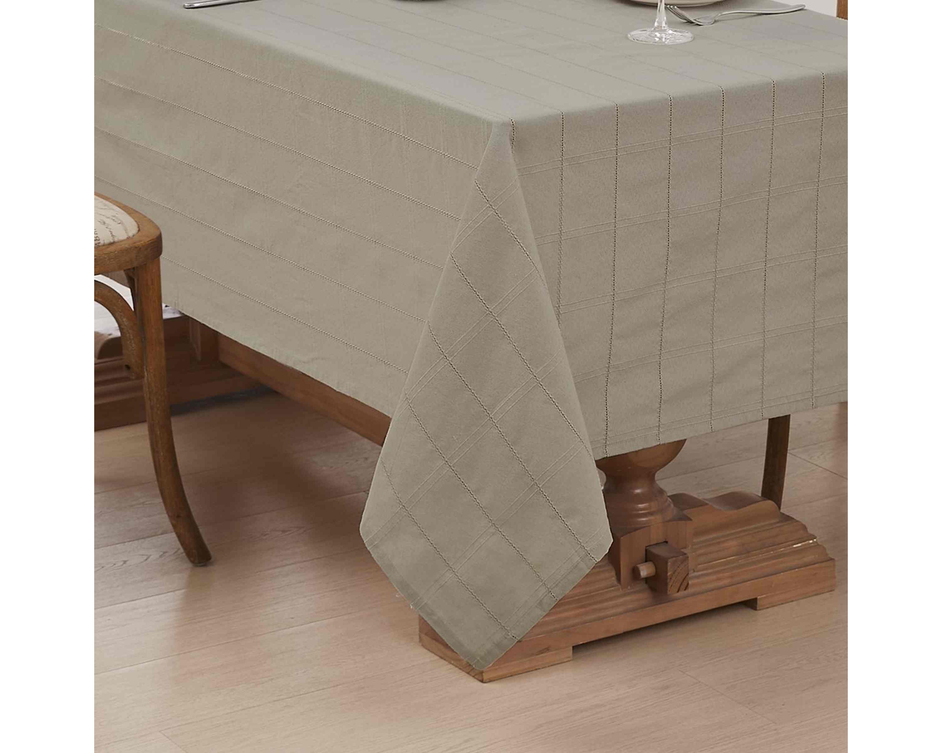 Chadwick Tablecloths