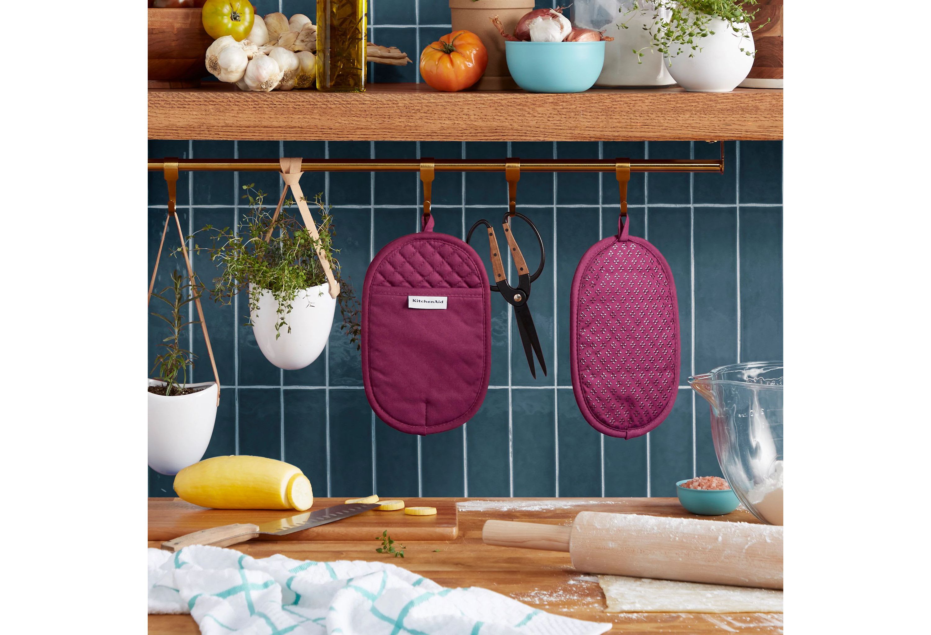 Asteroid Pot Holder Set