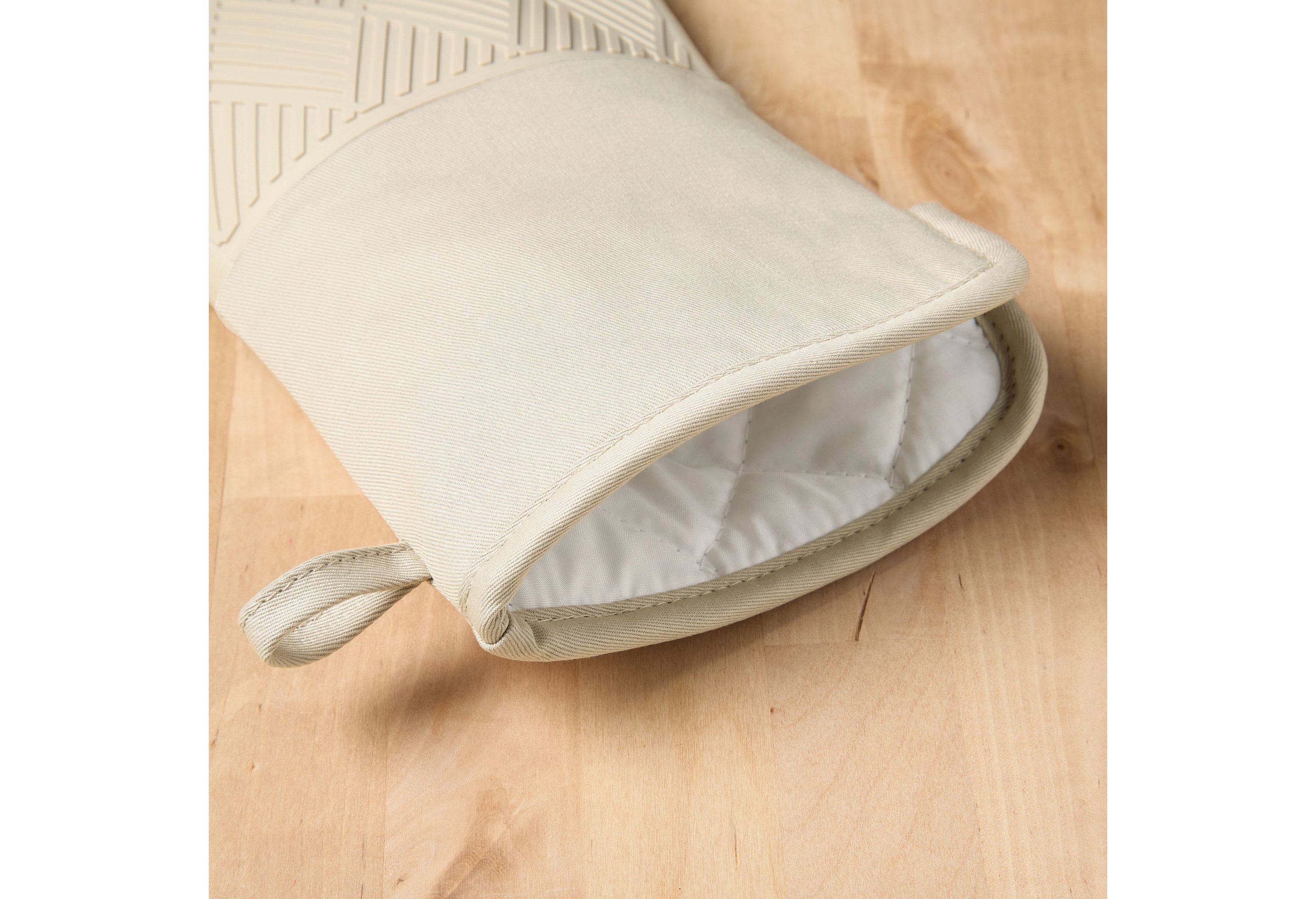 Basketweave Soft Silicone Oven Mitt Set