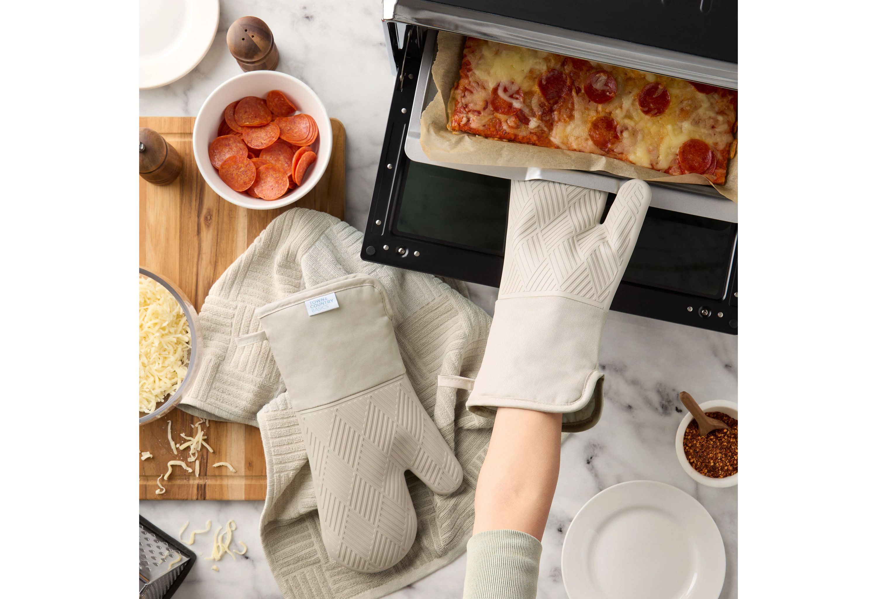 Basketweave Soft Silicone Oven Mitt Set