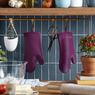 Ribbed Soft Silicone Oven Mitt Set