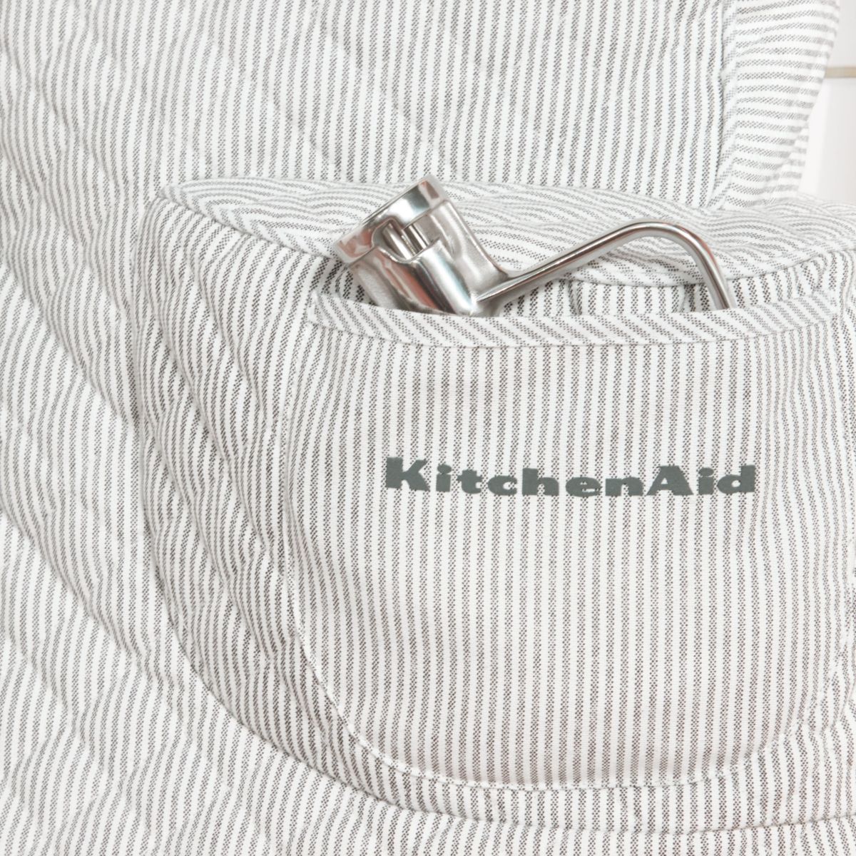 Fitted Tilt-Head Stripe Mixer Cover