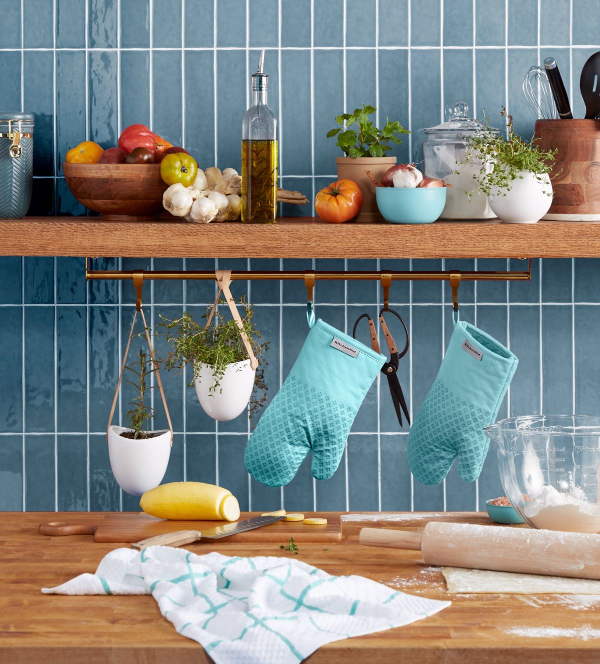 Asteroid Oven Mitt Set