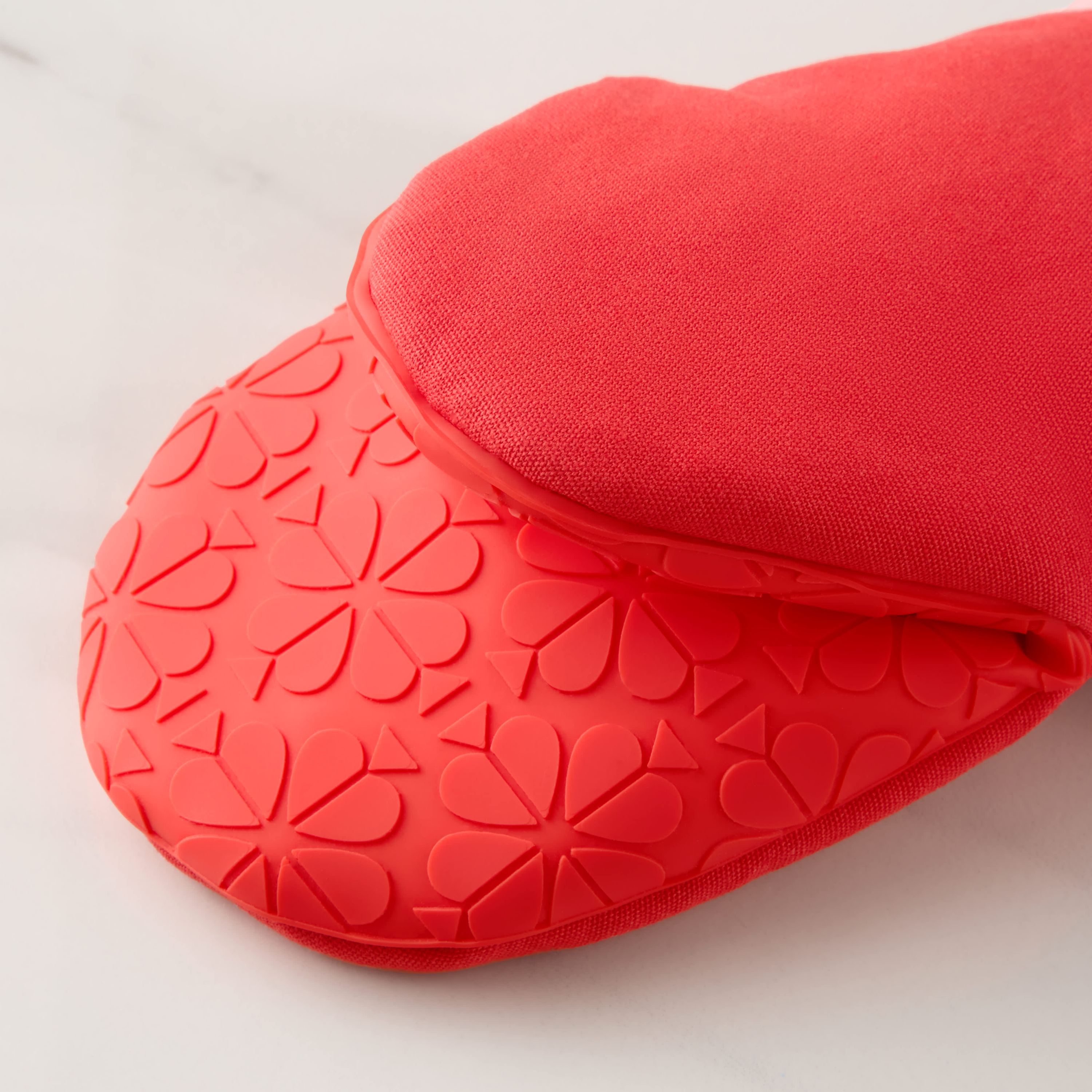 Spade Flower Soft Silicone 2-Pack Mini Oven Mitt Set