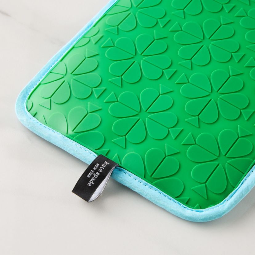 Spade Flower Soft Silicone 2-Pack Pot Holder Set