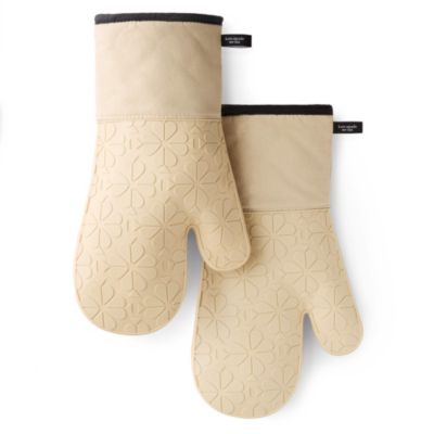 kate spade new york Spade Flower Soft Silicone 2-Pack Oven Mitt Set, Black