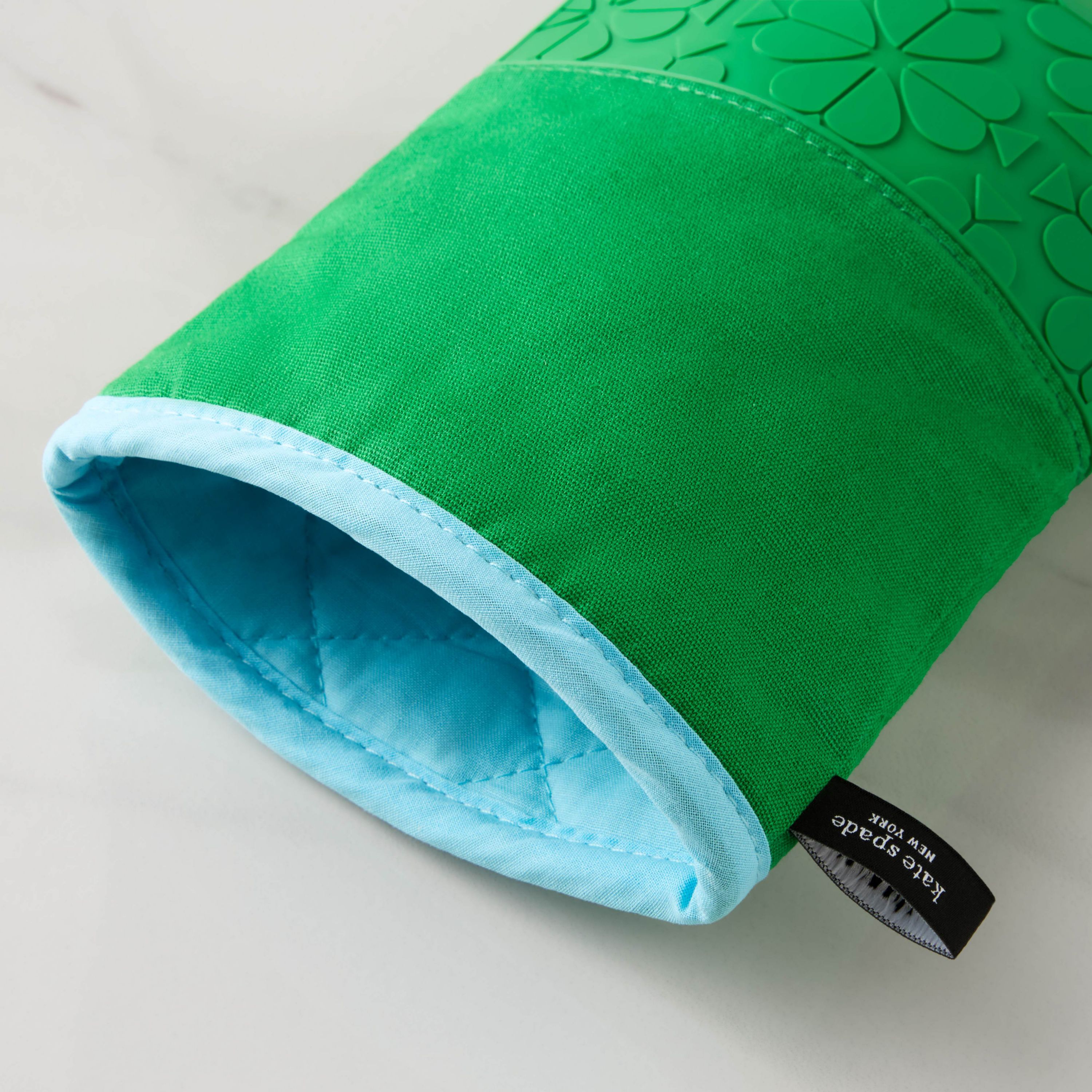 Spade Flower Soft Silicone 2-Pack Oven Mitt Set