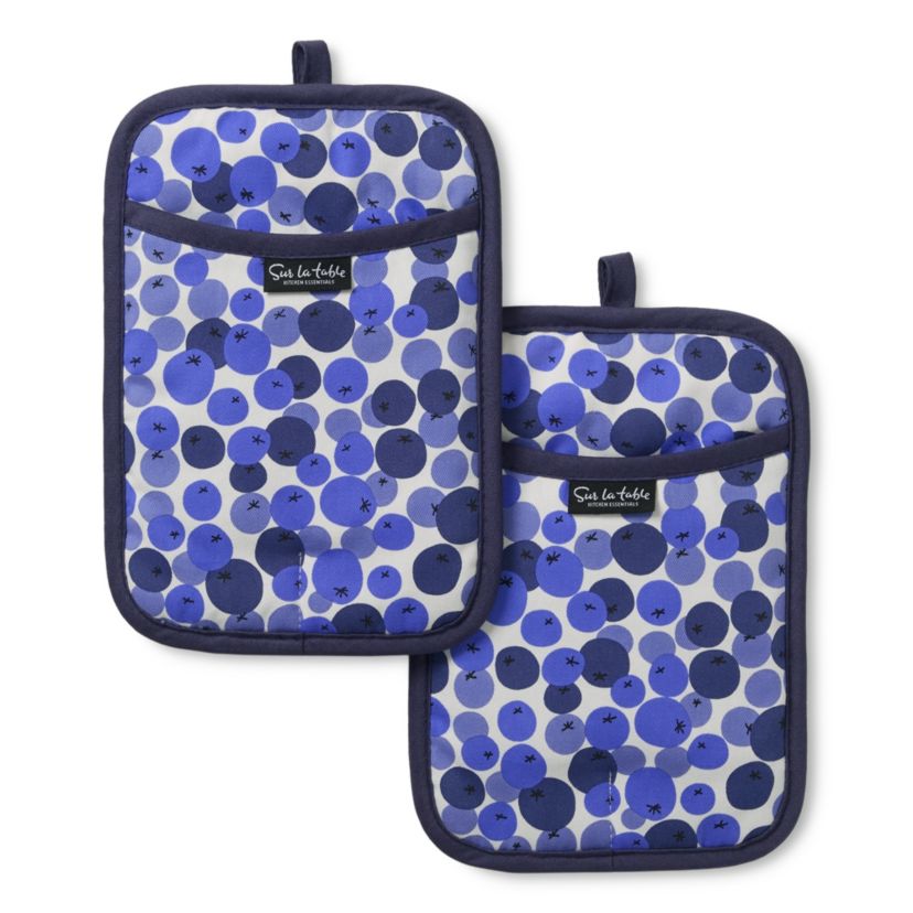 Fresh Blueberries Fruit Blue/White Potholder Set
